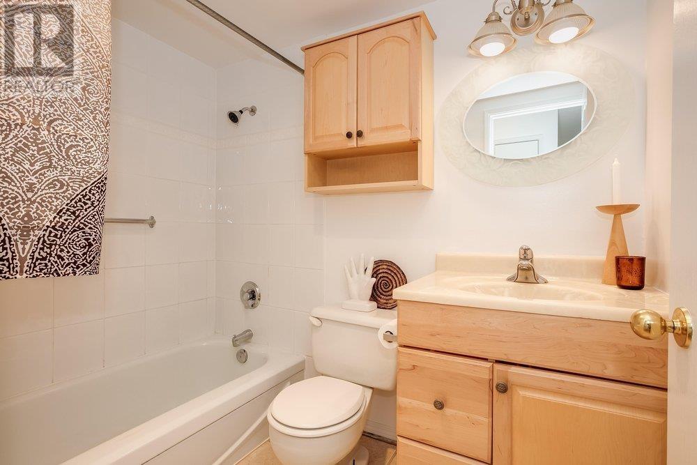 Property at 103 910 FIFTH AVENUE image 4