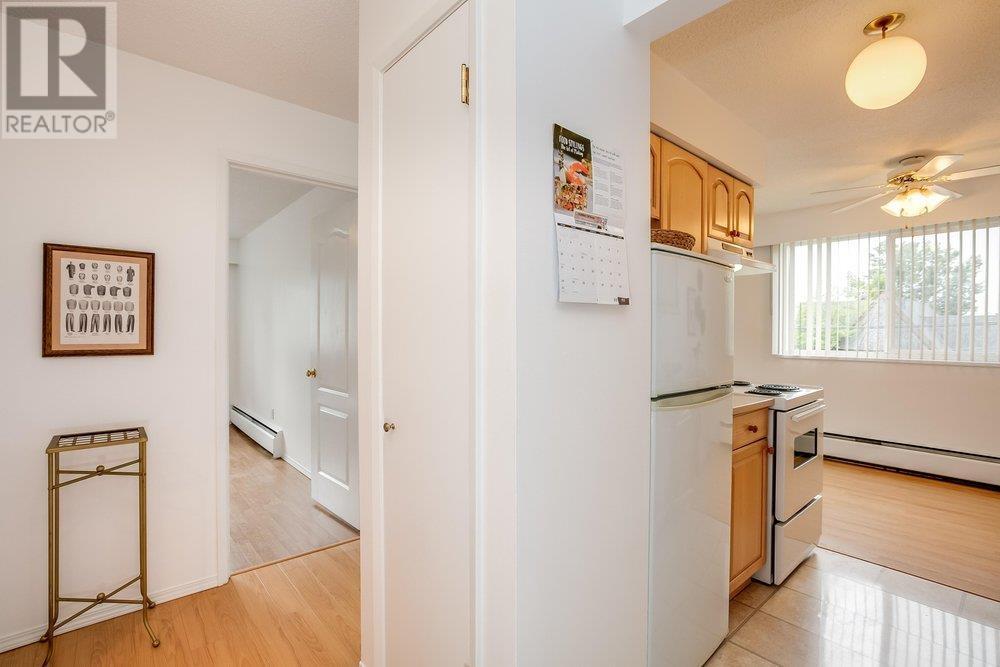 Property at 103 910 FIFTH AVENUE image 5