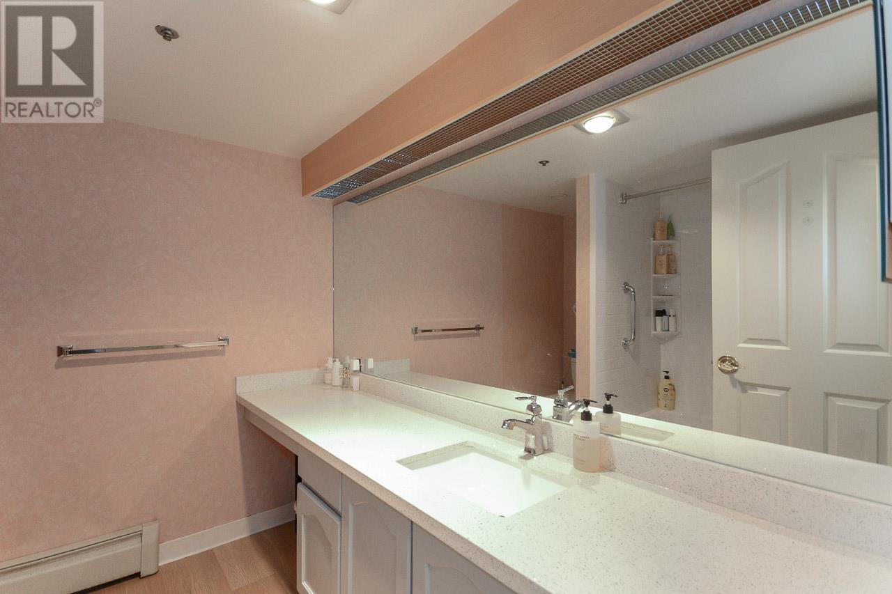 Listing Picture 22 of 40 : 119 7251 MINORU BOULEVARD, Richmond / 烈治文 - 魯藝地產 Yvonne Lu Group - MLS Medallion Club Member