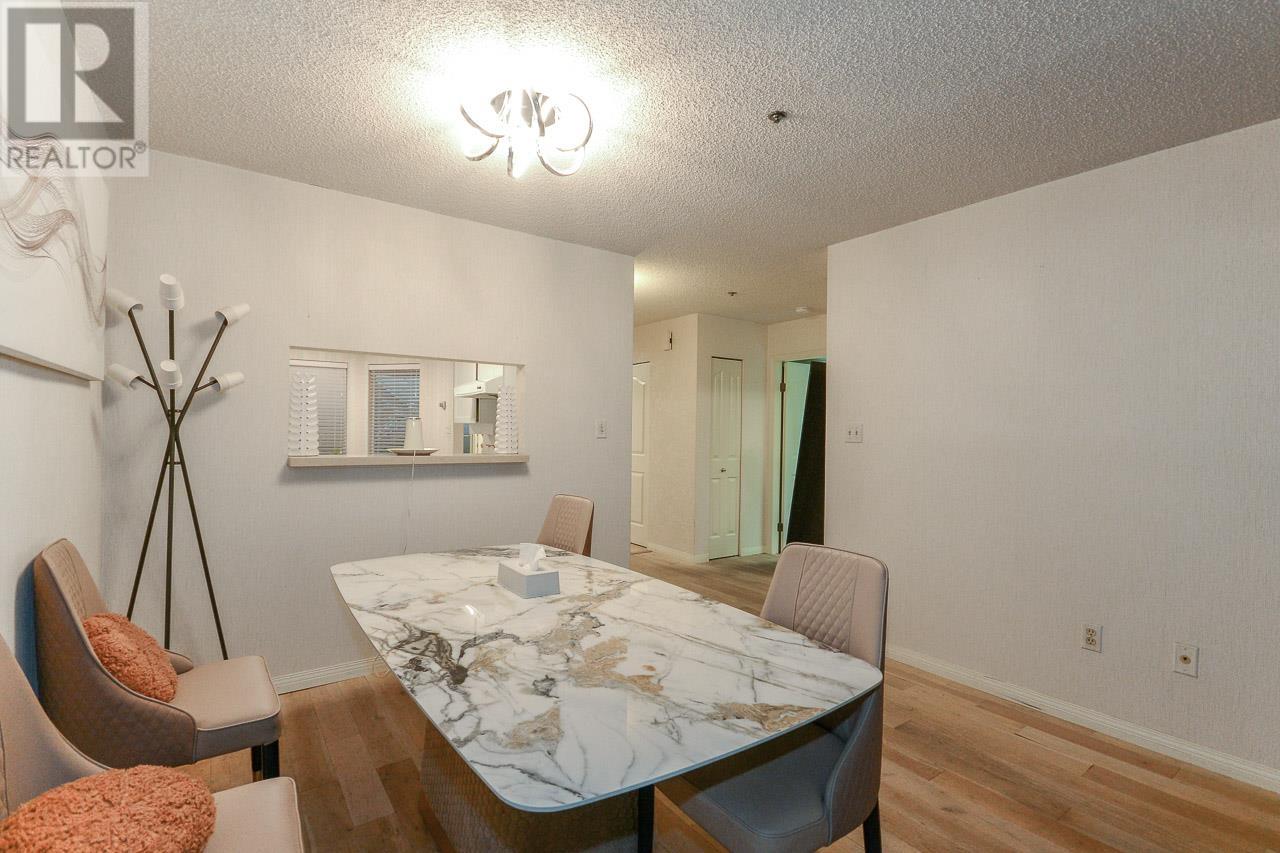 Listing Picture 12 of 40 : 119 7251 MINORU BOULEVARD, Richmond / 烈治文 - 魯藝地產 Yvonne Lu Group - MLS Medallion Club Member