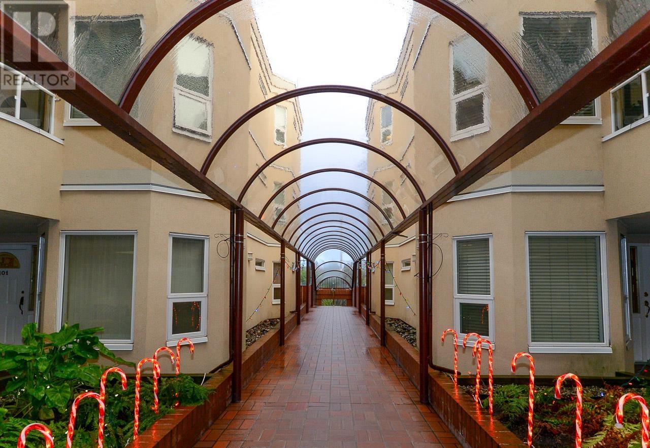 Listing Picture 33 of 40 : 119 7251 MINORU BOULEVARD, Richmond / 烈治文 - 魯藝地產 Yvonne Lu Group - MLS Medallion Club Member
