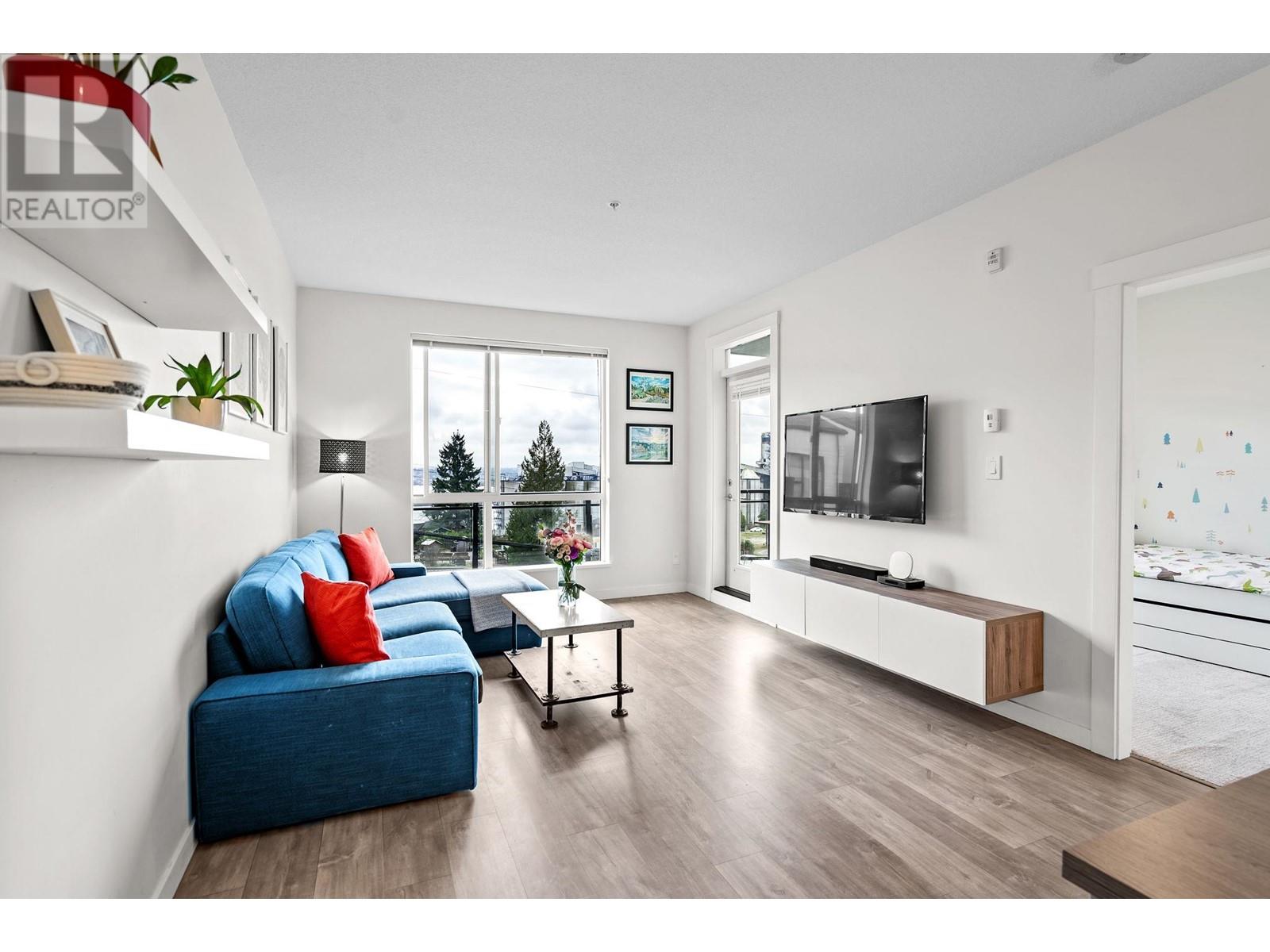 204 625 E 3rd Street, North Vancouver, British Columbia  V7L 1G6 - Photo 3 - R2955316