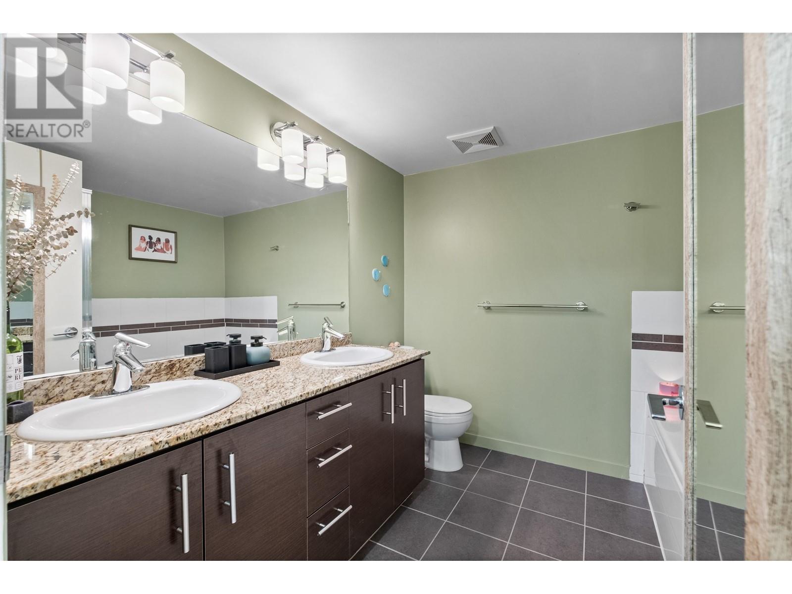 215 11665 Haney Bypass, Maple Ridge, British Columbia  V2X 8W9 - Photo 19 - R2955317