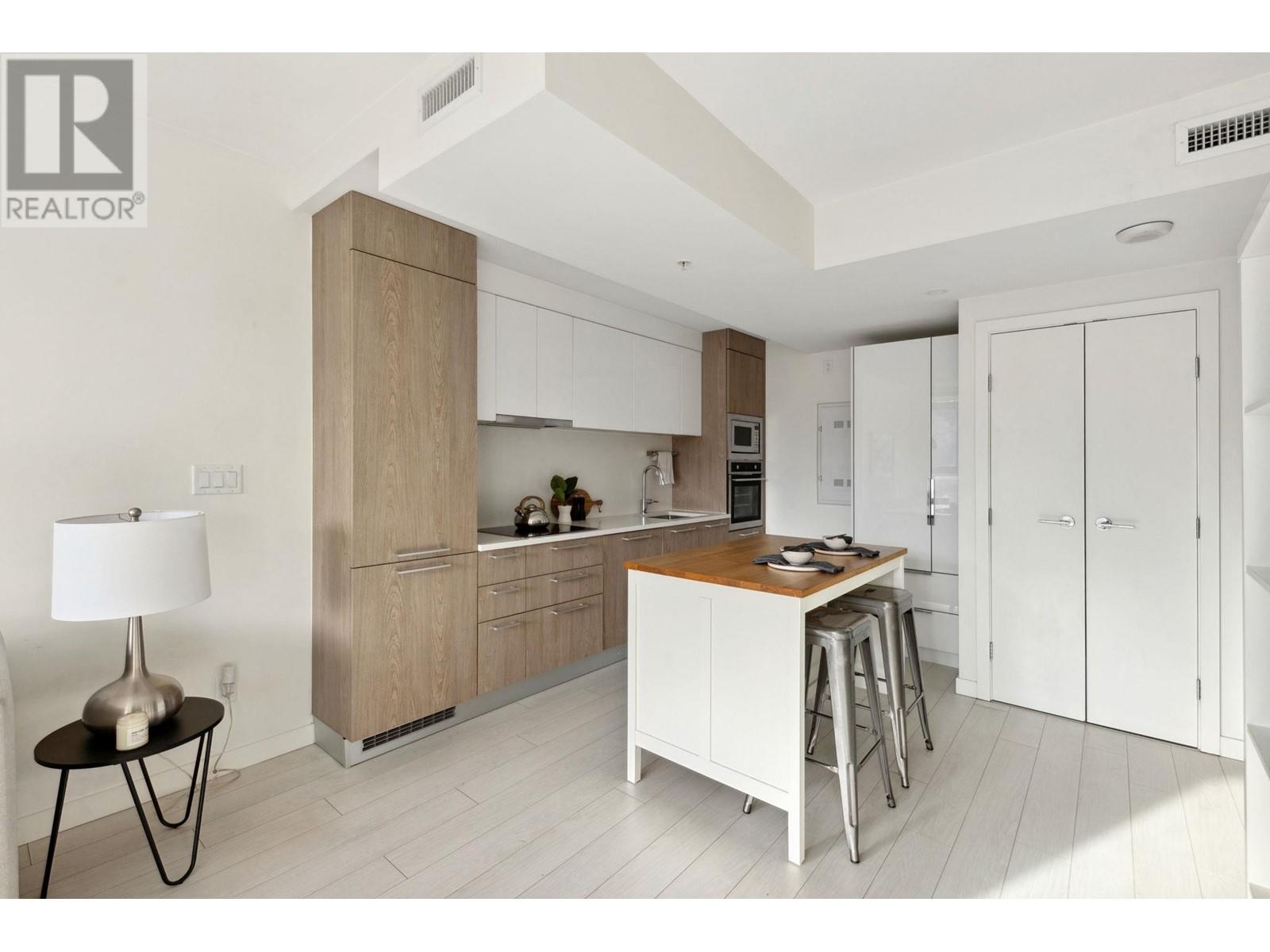 Listing Picture 16 of 40 : 508 285 E 10TH AVENUE, Vancouver / 溫哥華 - 魯藝地產 Yvonne Lu Group - MLS Medallion Club Member