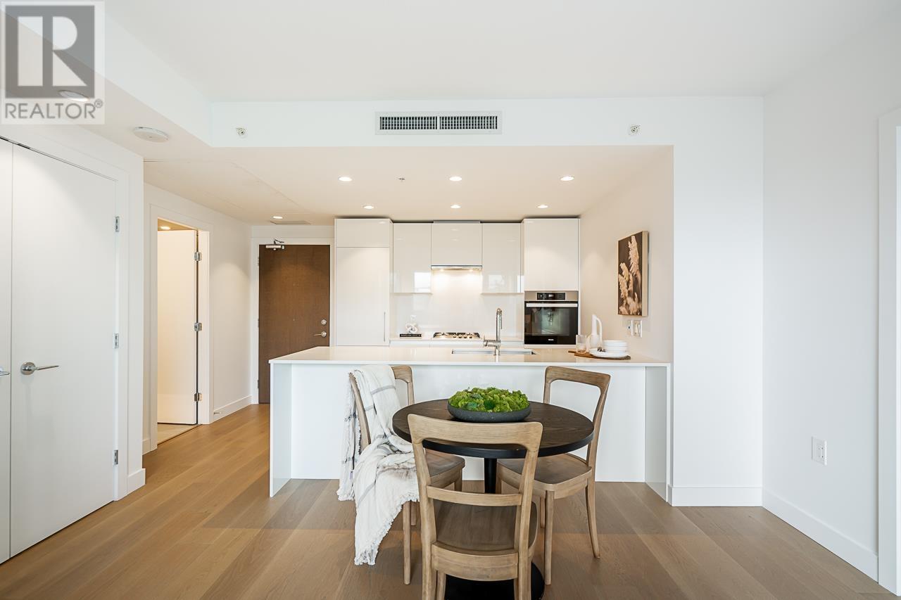 Listing Picture 6 of 33 : 711 5788 GILBERT ROAD, Richmond / 烈治文 - 魯藝地產 Yvonne Lu Group - MLS Medallion Club Member