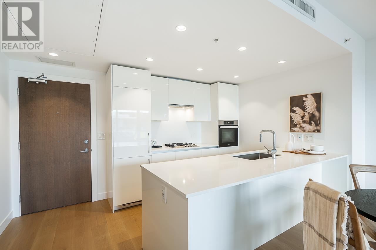 Listing Picture 8 of 33 : 711 5788 GILBERT ROAD, Richmond / 烈治文 - 魯藝地產 Yvonne Lu Group - MLS Medallion Club Member
