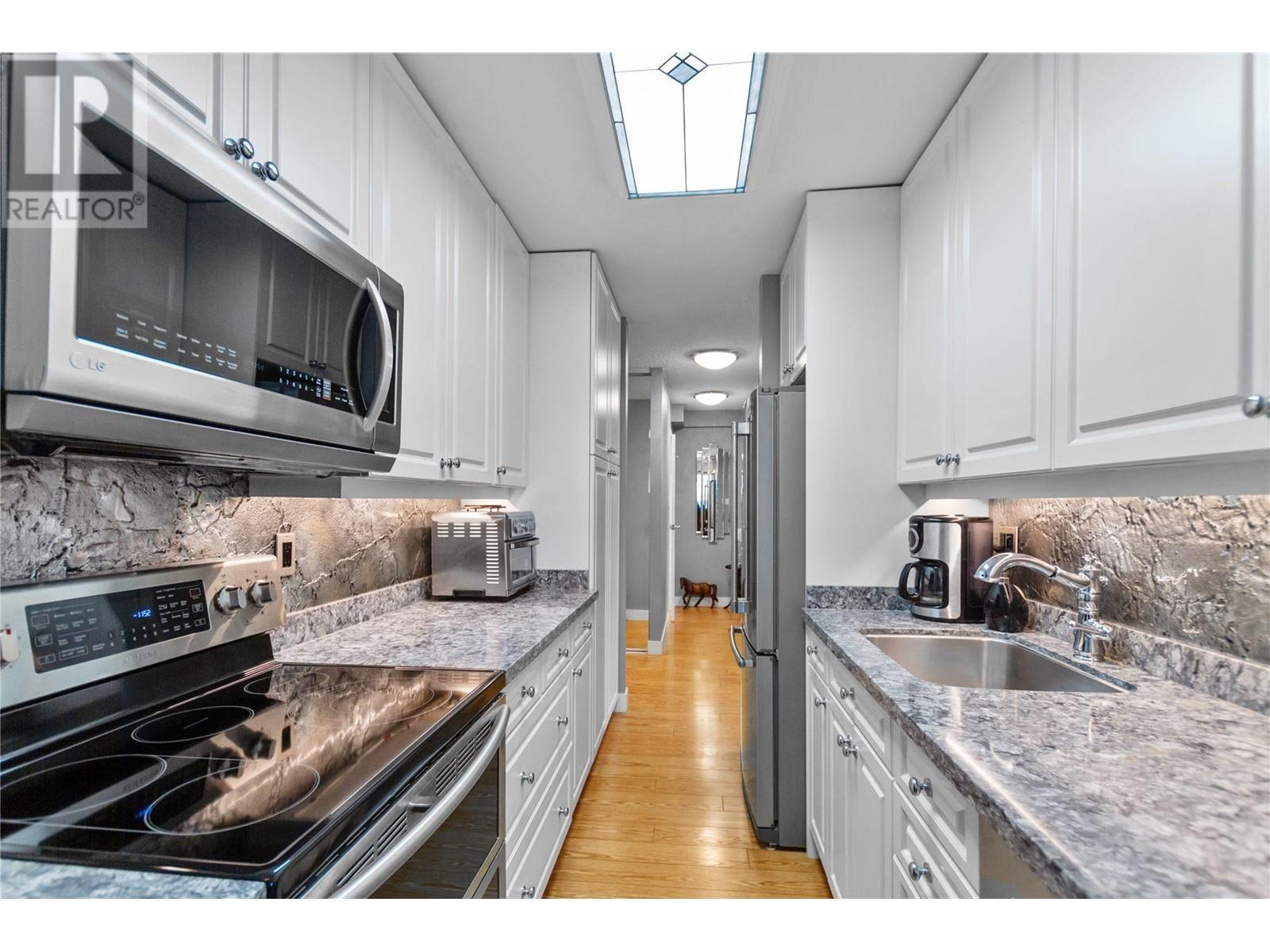903 47 Agnes Street, New Westminster, British Columbia V3L 1E2 - Photo 10 - R2955344