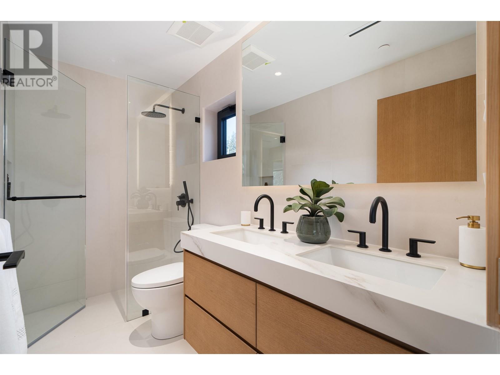 2 5937 Holland Street, Vancouver, British Columbia  V6N 2B2 - Photo 13 - R2955352