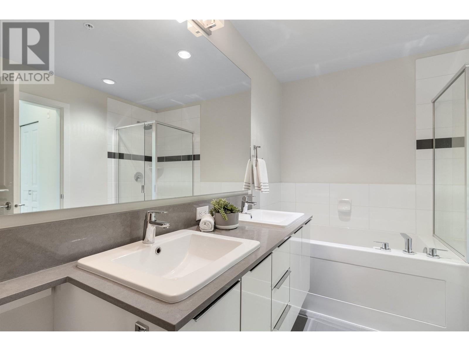 206 1151 Windsor Mews, Coquitlam, British Columbia  V2B 0M9 - Photo 14 - R2955358