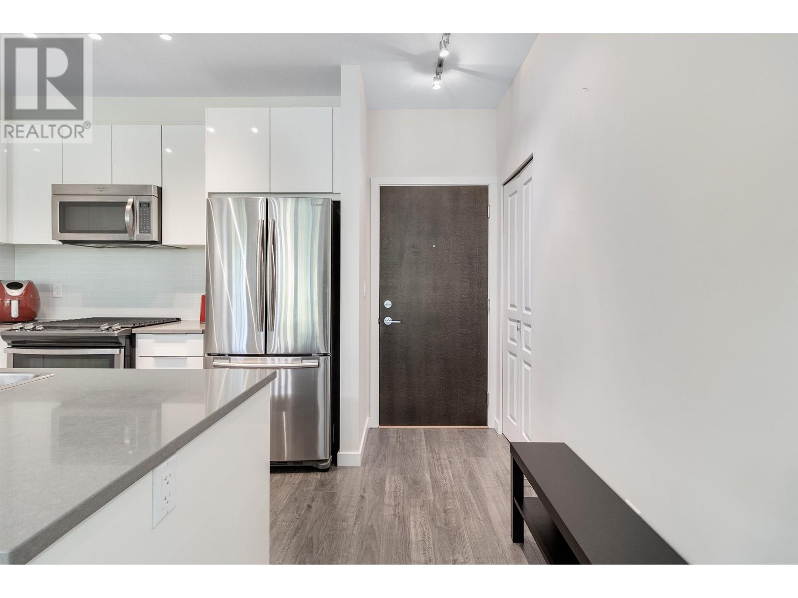 206 1151 Windsor Mews, Coquitlam, British Columbia  V2B 0M9 - Photo 8 - R2955358