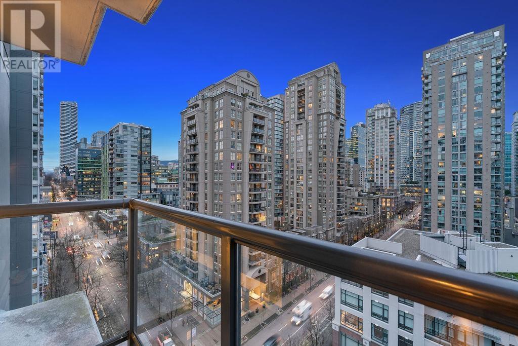 Listing Picture 17 of 37 : 1403 1010 RICHARDS STREET, Vancouver / 溫哥華 - 魯藝地產 Yvonne Lu Group - MLS Medallion Club Member
