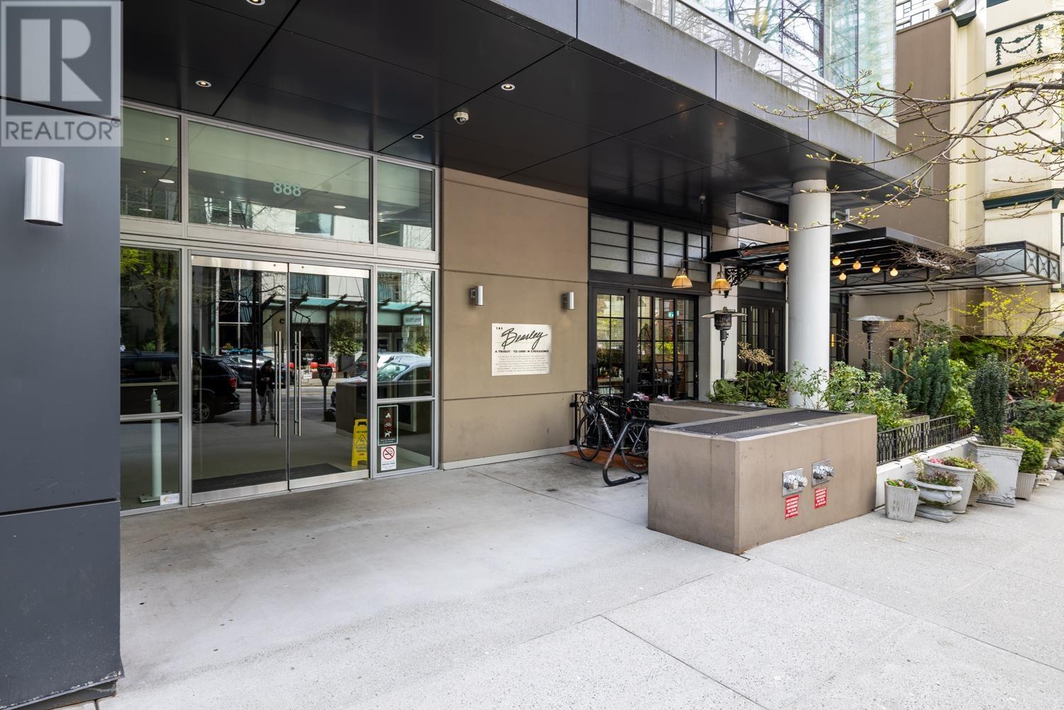 Listing Picture 18 of 23 : 1705 888 HOMER STREET, Vancouver / 溫哥華 - 魯藝地產 Yvonne Lu Group - MLS Medallion Club Member