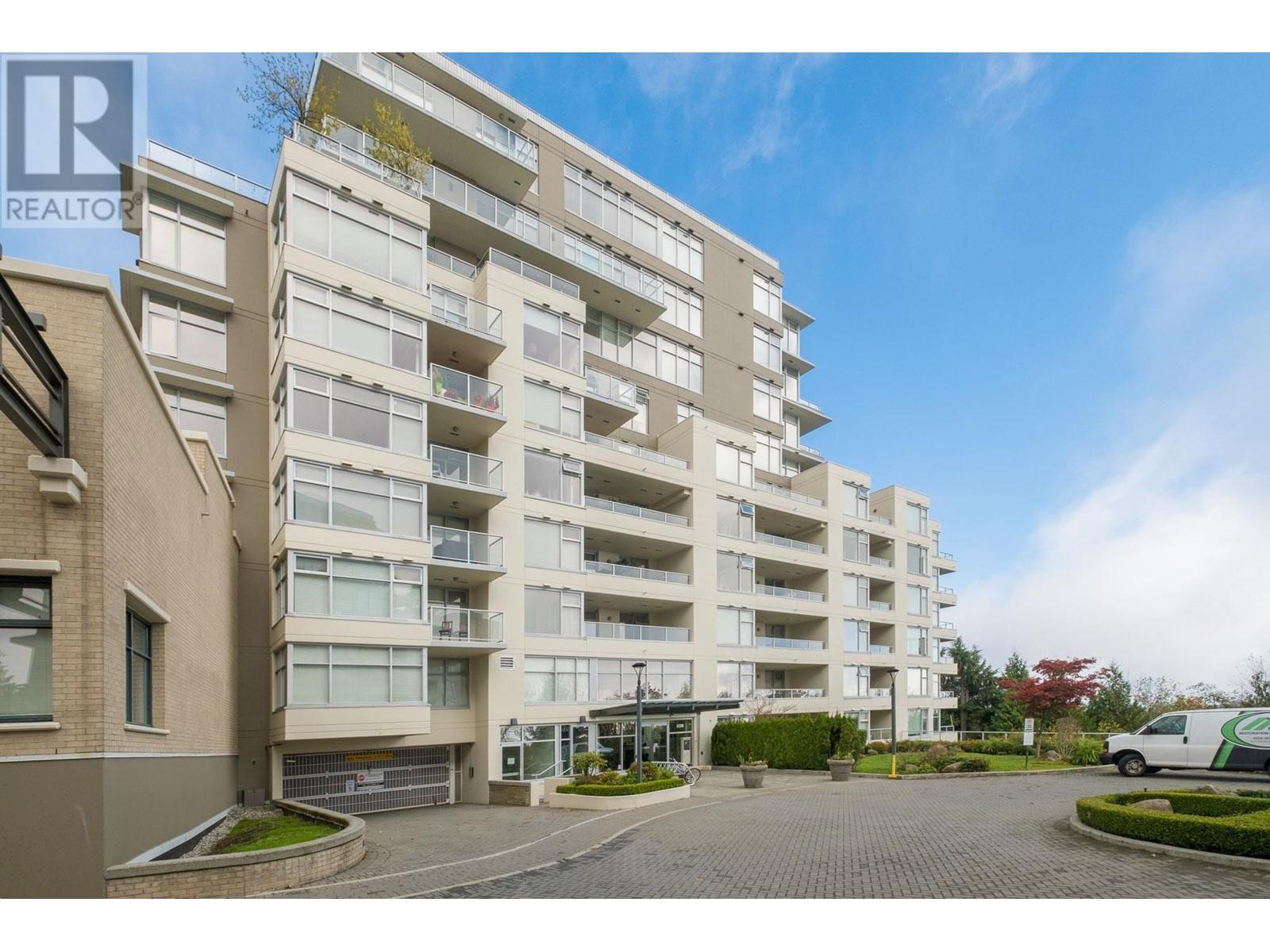 207 9288 UNIVERSITY CRESCENT, Burnaby