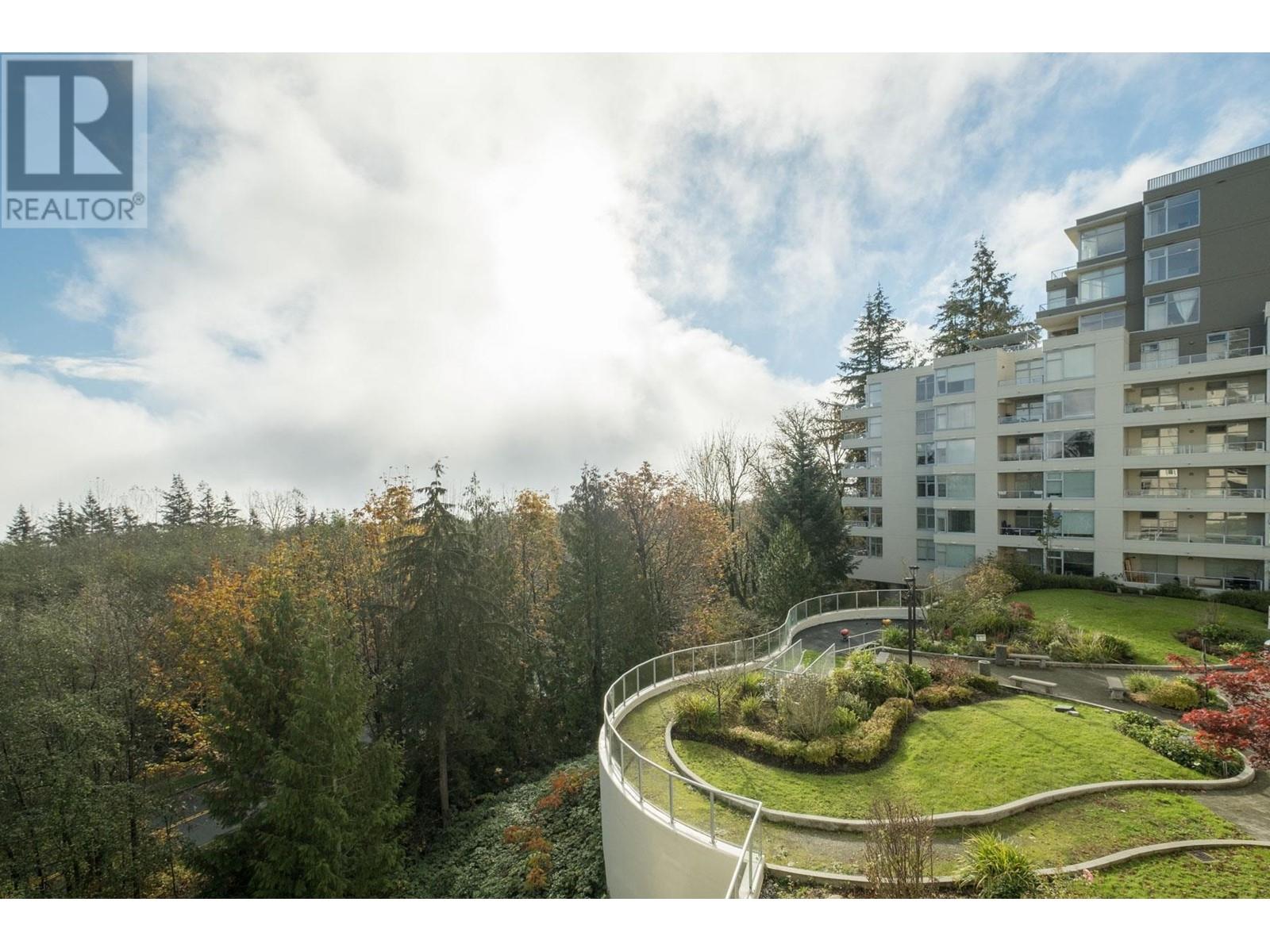 Listing Picture 22 of 23 : 207 9288 UNIVERSITY CRESCENT, Burnaby / 本拿比 - 魯藝地產 Yvonne Lu Group - MLS Medallion Club Member
