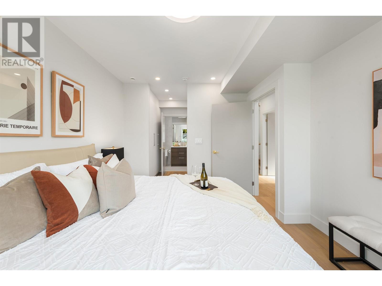 2 1067 E 14th Avenue, Vancouver, British Columbia V5T 2P1 - Photo 10 - R2955453