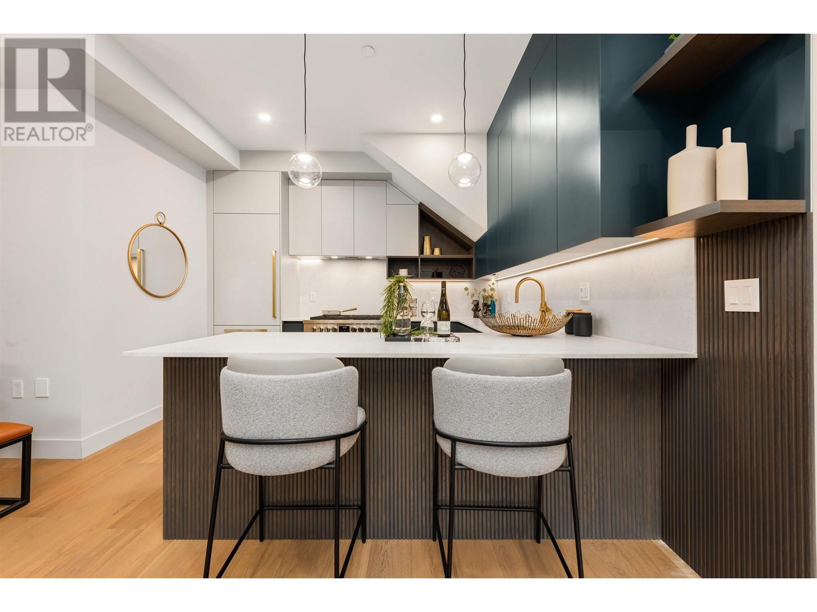 2 1067 E 14th Avenue, Vancouver, British Columbia V5T 2P1 - Photo 8 - R2955453