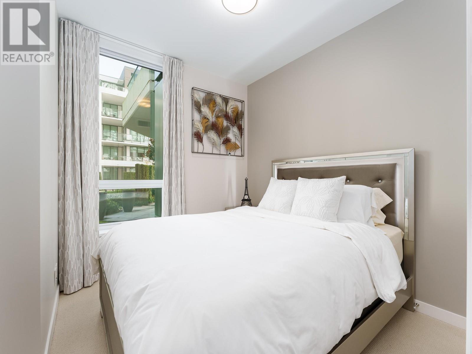 Listing Picture 11 of 24 : 206 3533 ROSS DRIVE, Vancouver / 溫哥華 - 魯藝地產 Yvonne Lu Group - MLS Medallion Club Member