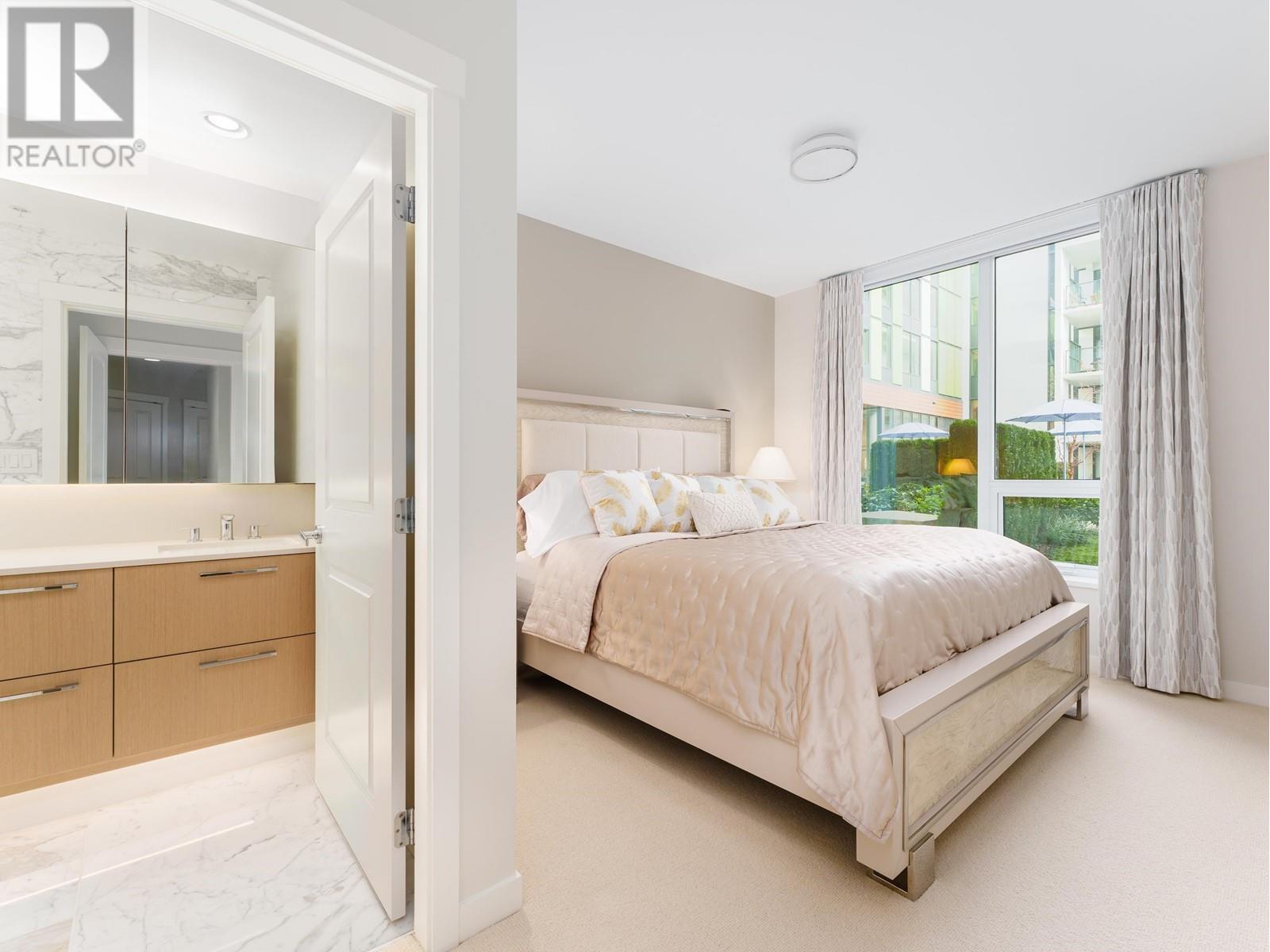 Listing Picture 13 of 24 : 206 3533 ROSS DRIVE, Vancouver / 溫哥華 - 魯藝地產 Yvonne Lu Group - MLS Medallion Club Member