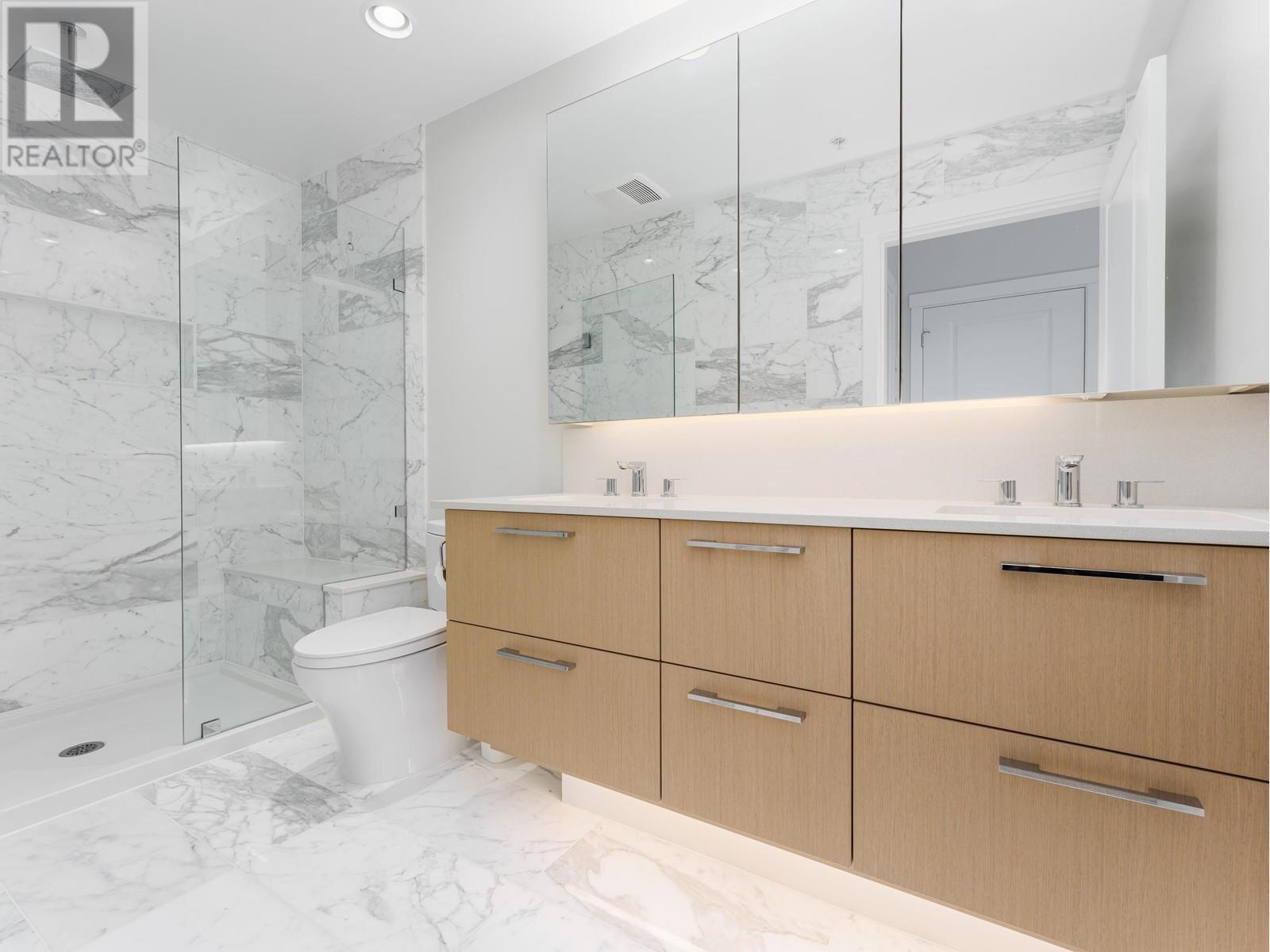 Listing Picture 15 of 24 : 206 3533 ROSS DRIVE, Vancouver / 溫哥華 - 魯藝地產 Yvonne Lu Group - MLS Medallion Club Member