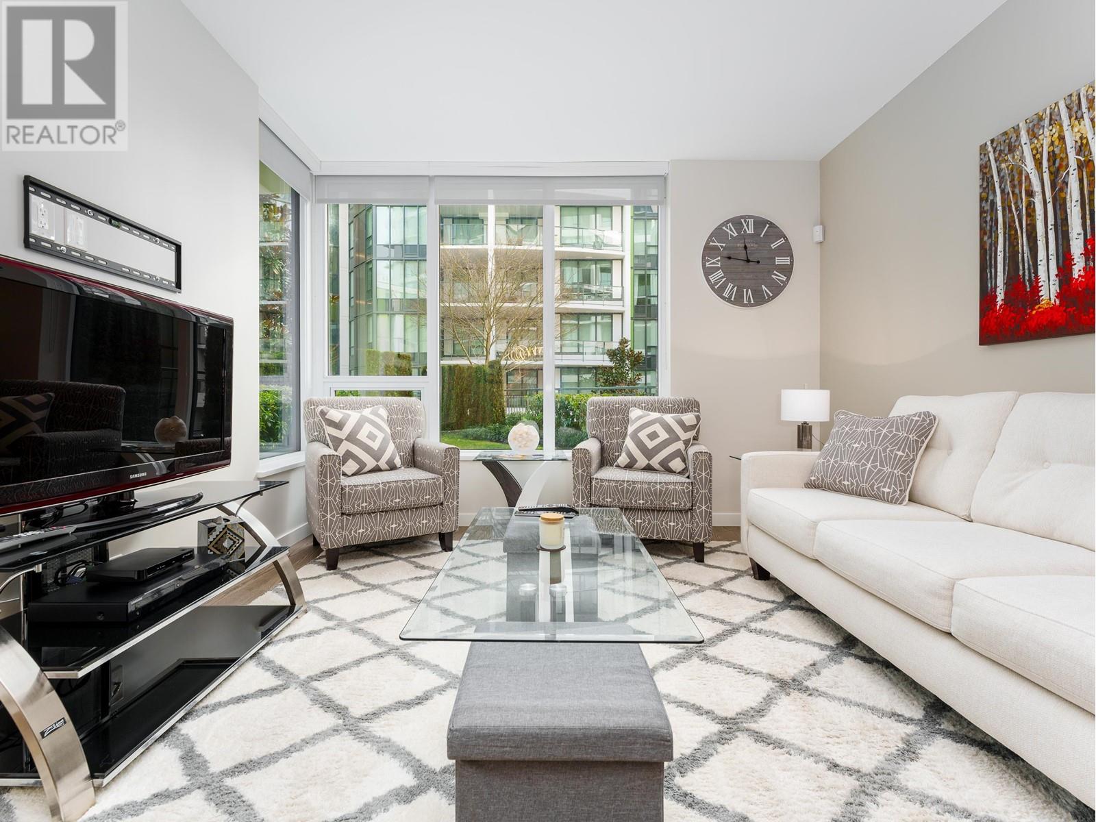 Listing Picture 3 of 24 : 206 3533 ROSS DRIVE, Vancouver / 溫哥華 - 魯藝地產 Yvonne Lu Group - MLS Medallion Club Member