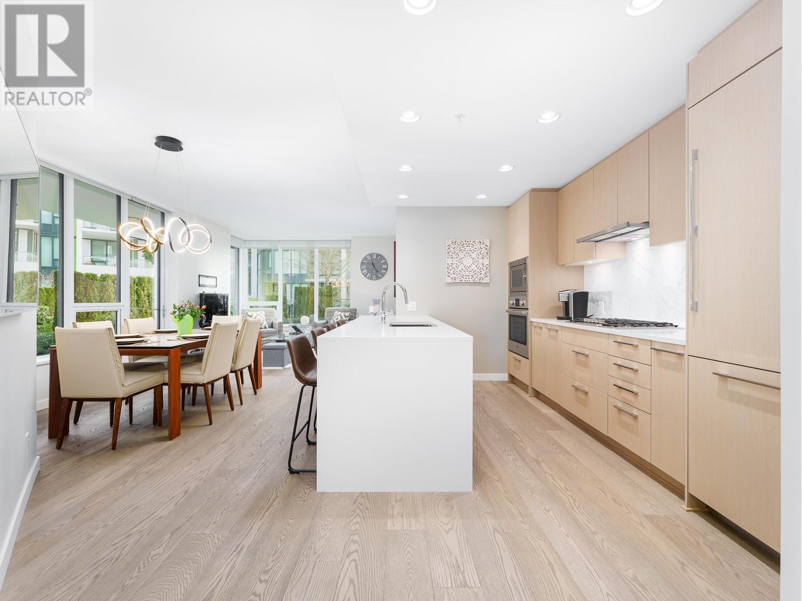 Listing Picture 4 of 24 : 206 3533 ROSS DRIVE, Vancouver / 溫哥華 - 魯藝地產 Yvonne Lu Group - MLS Medallion Club Member