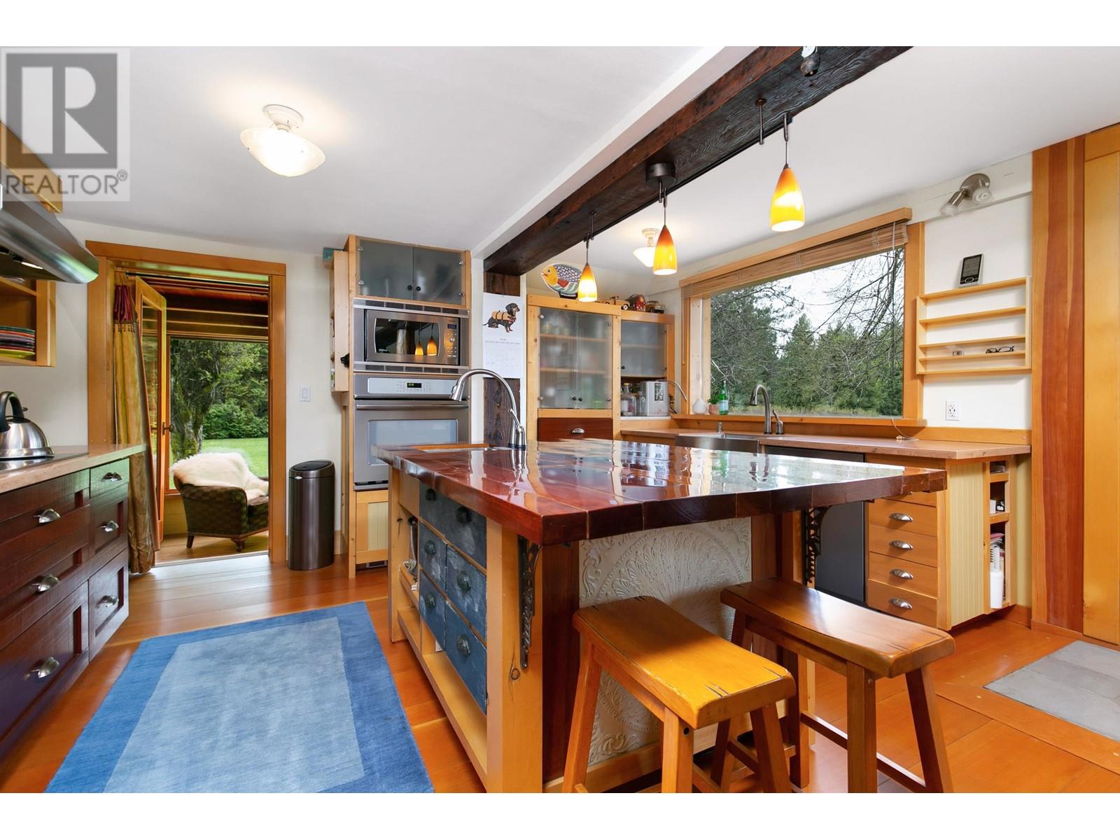1865 Highway 99, Pemberton, British Columbia  V0N 2L1 - Photo 5 - R2955404