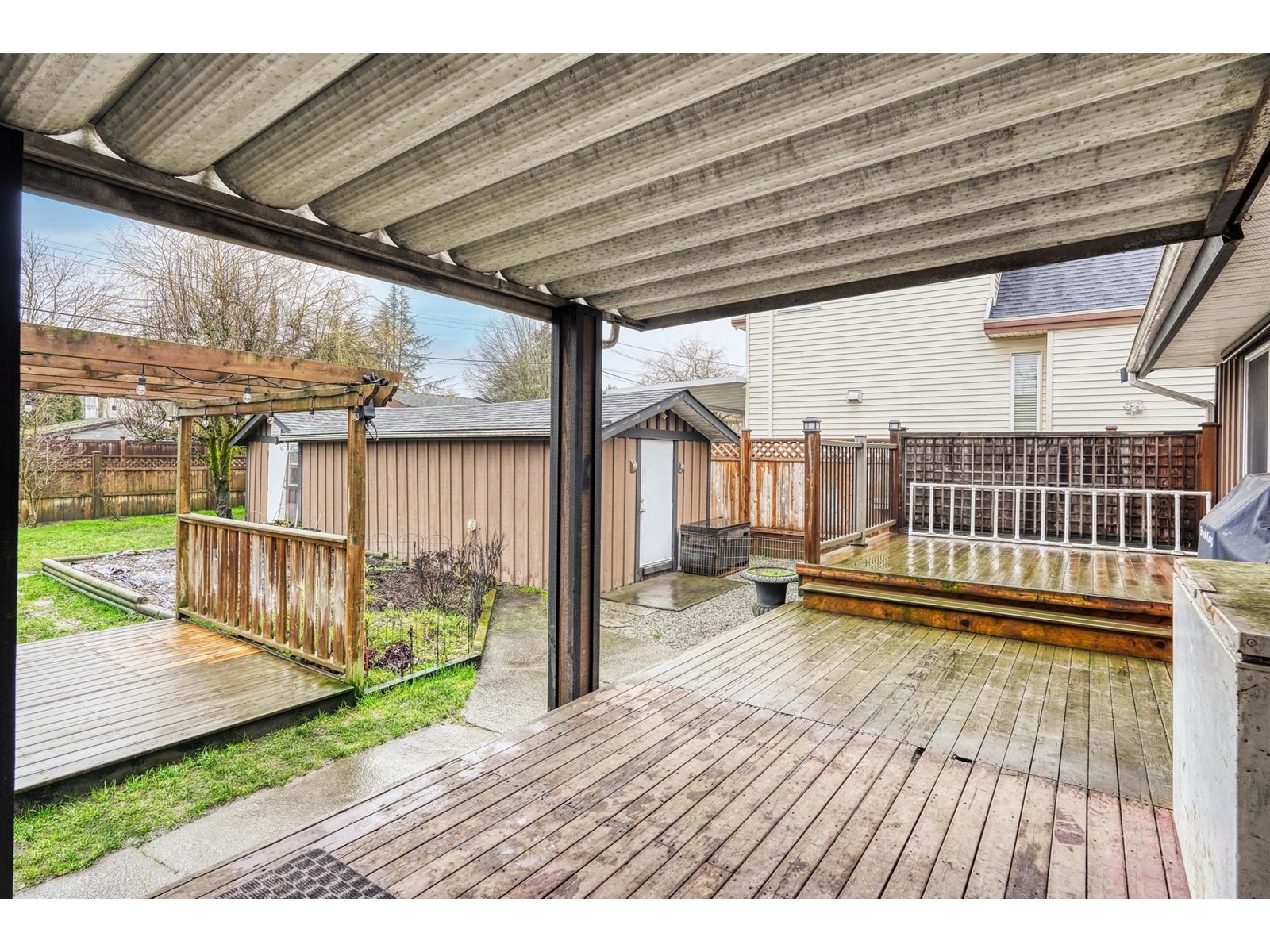 Property at 6143 175B STREET image 5
