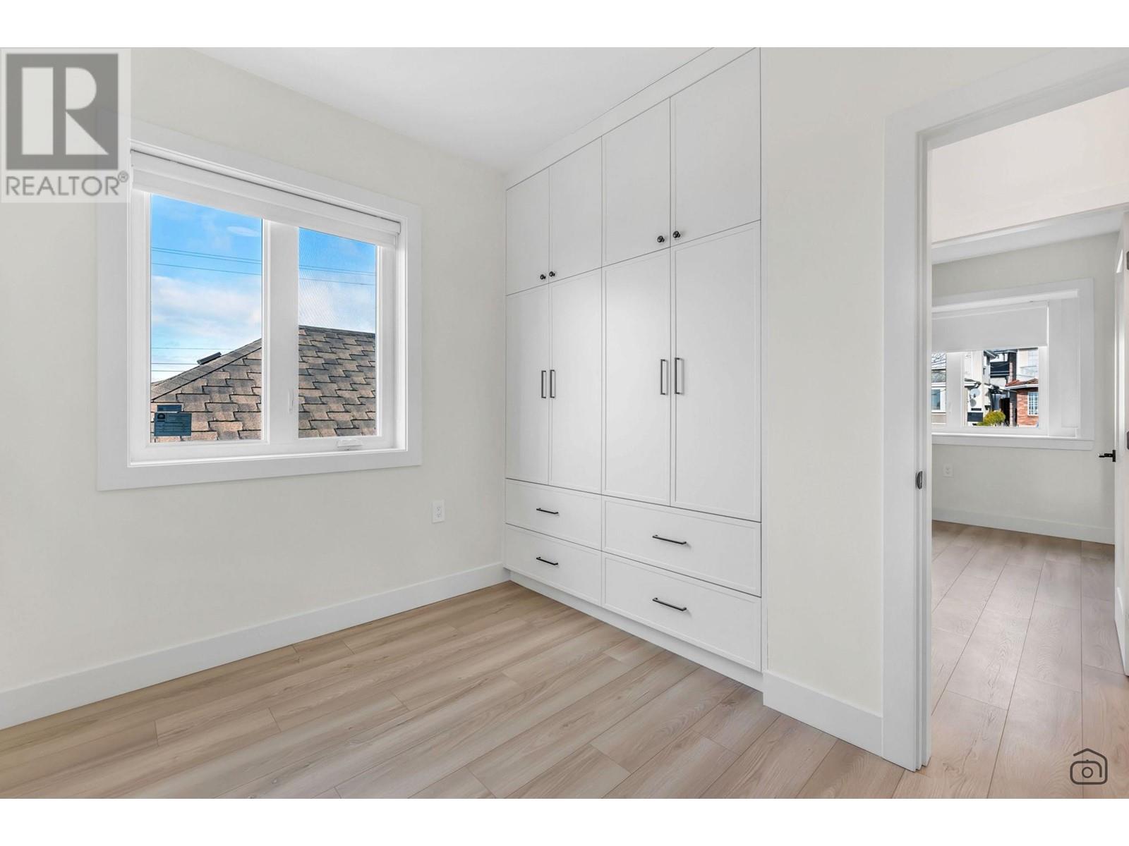 Listing Picture 16 of 24 : 718 E 62ND AVENUE, Vancouver / 溫哥華 - 魯藝地產 Yvonne Lu Group - MLS Medallion Club Member