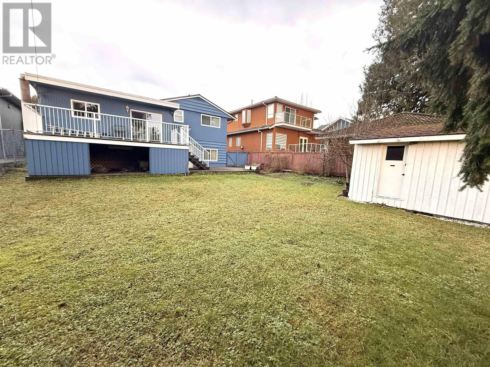 Listing Picture 22 of 22 : 7040 HALIFAX STREET, Burnaby / 本拿比 - 魯藝地產 Yvonne Lu Group - MLS Medallion Club Member