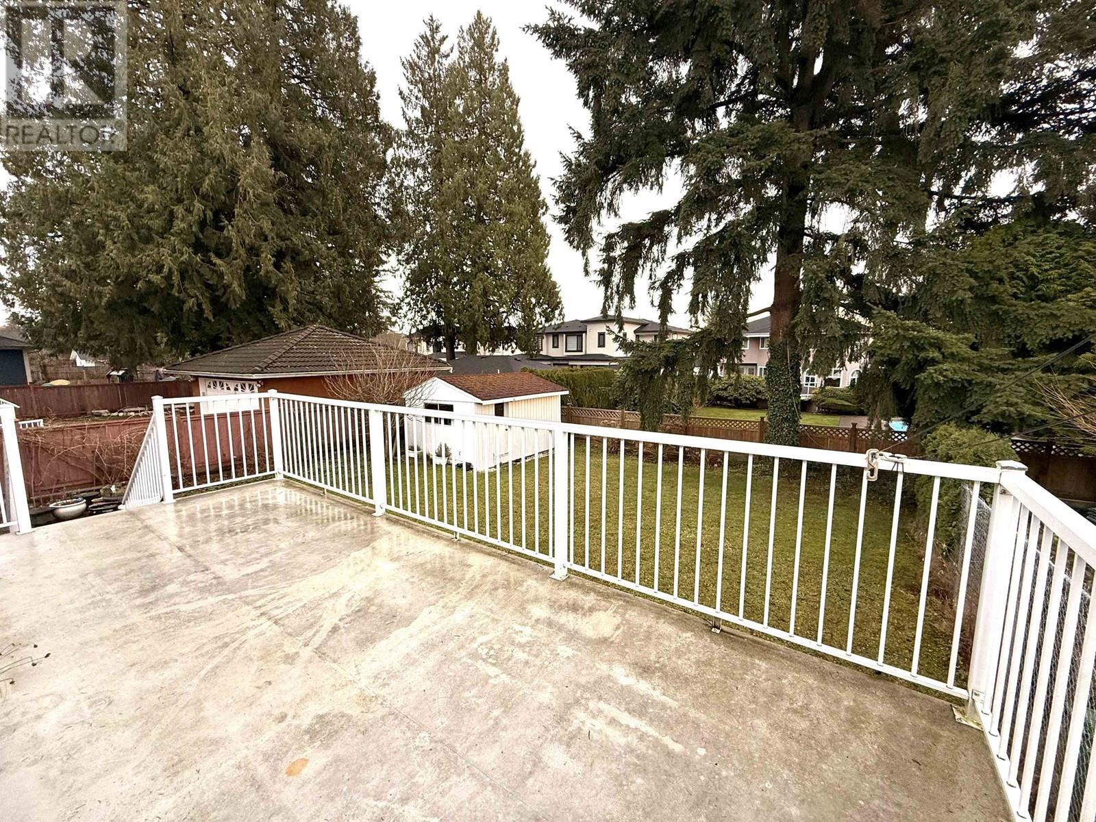 Listing Picture 19 of 22 : 7040 HALIFAX STREET, Burnaby / 本拿比 - 魯藝地產 Yvonne Lu Group - MLS Medallion Club Member