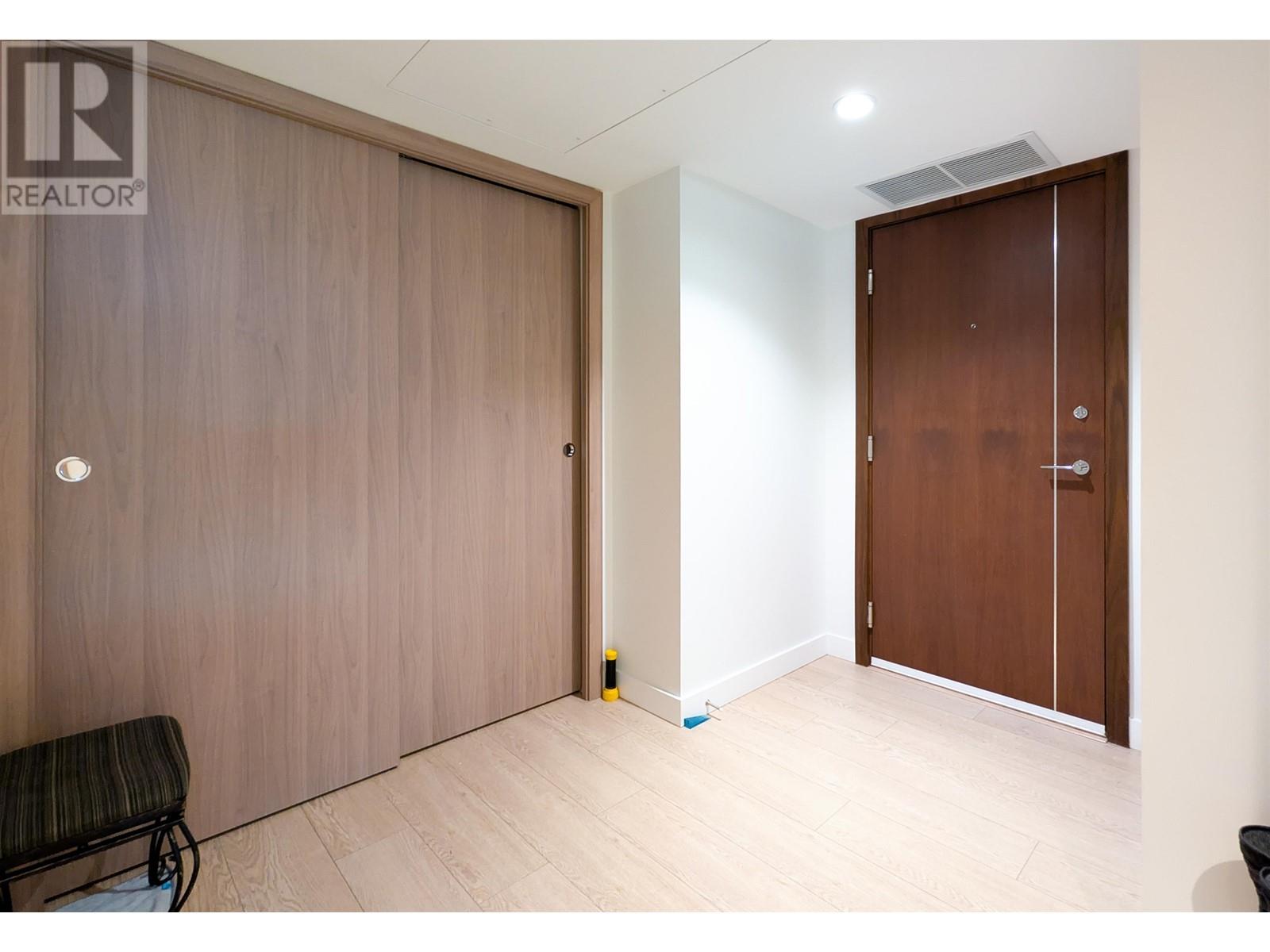 Listing Picture 13 of 27 : 717 3233 KETCHESON ROAD, Richmond / 烈治文 - 魯藝地產 Yvonne Lu Group - MLS Medallion Club Member