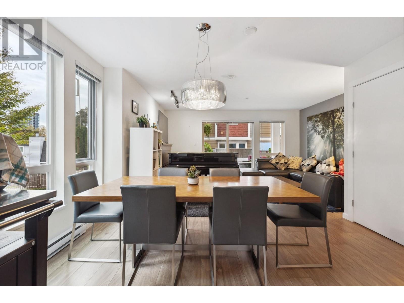 301 568 Rochester Avenue, Coquitlam, British Columbia  V3K 0C3 - Photo 9 - R2955320