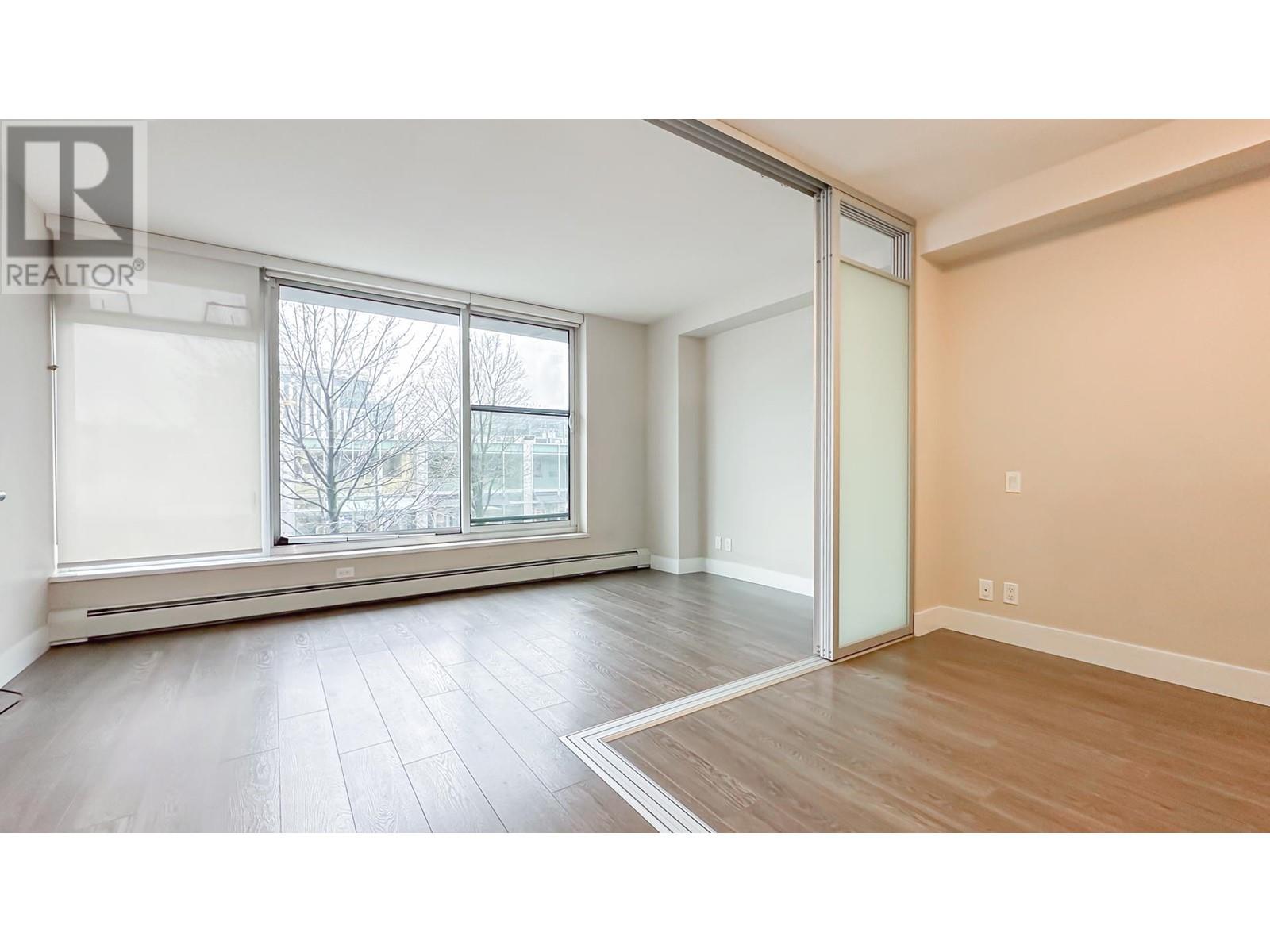 205 1783 Manitoba Street, Vancouver, British Columbia  V5Y 0K1 - Photo 2 - R2951896