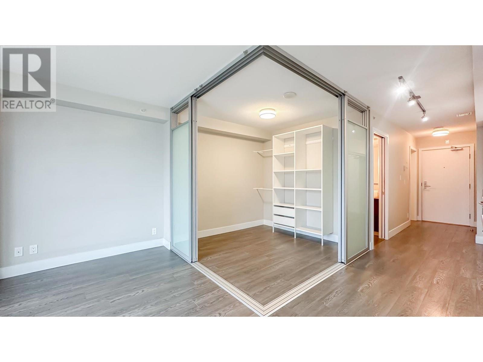 205 1783 Manitoba Street, Vancouver, British Columbia  V5Y 0K1 - Photo 3 - R2951896