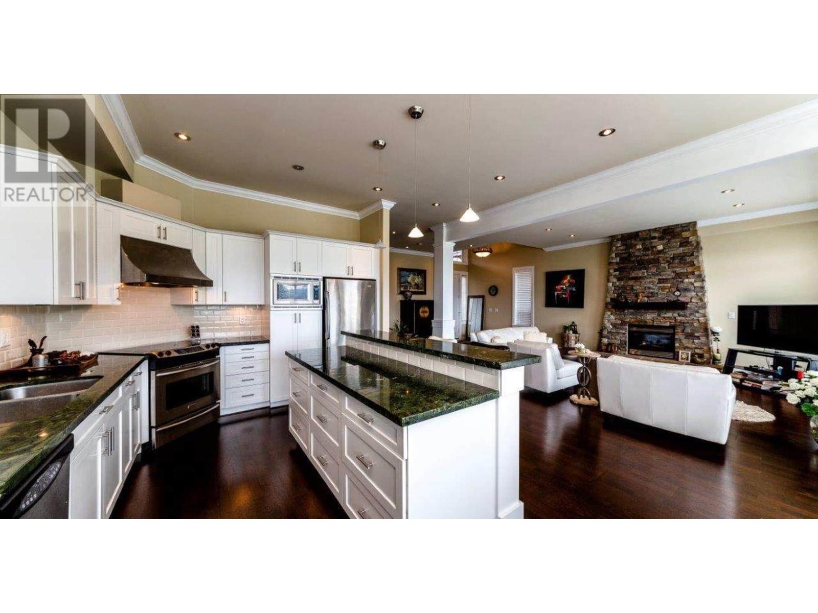 3235 Chartwell Lane, Coquitlam, British Columbia  V3E 3N1 - Photo 6 - R2954237