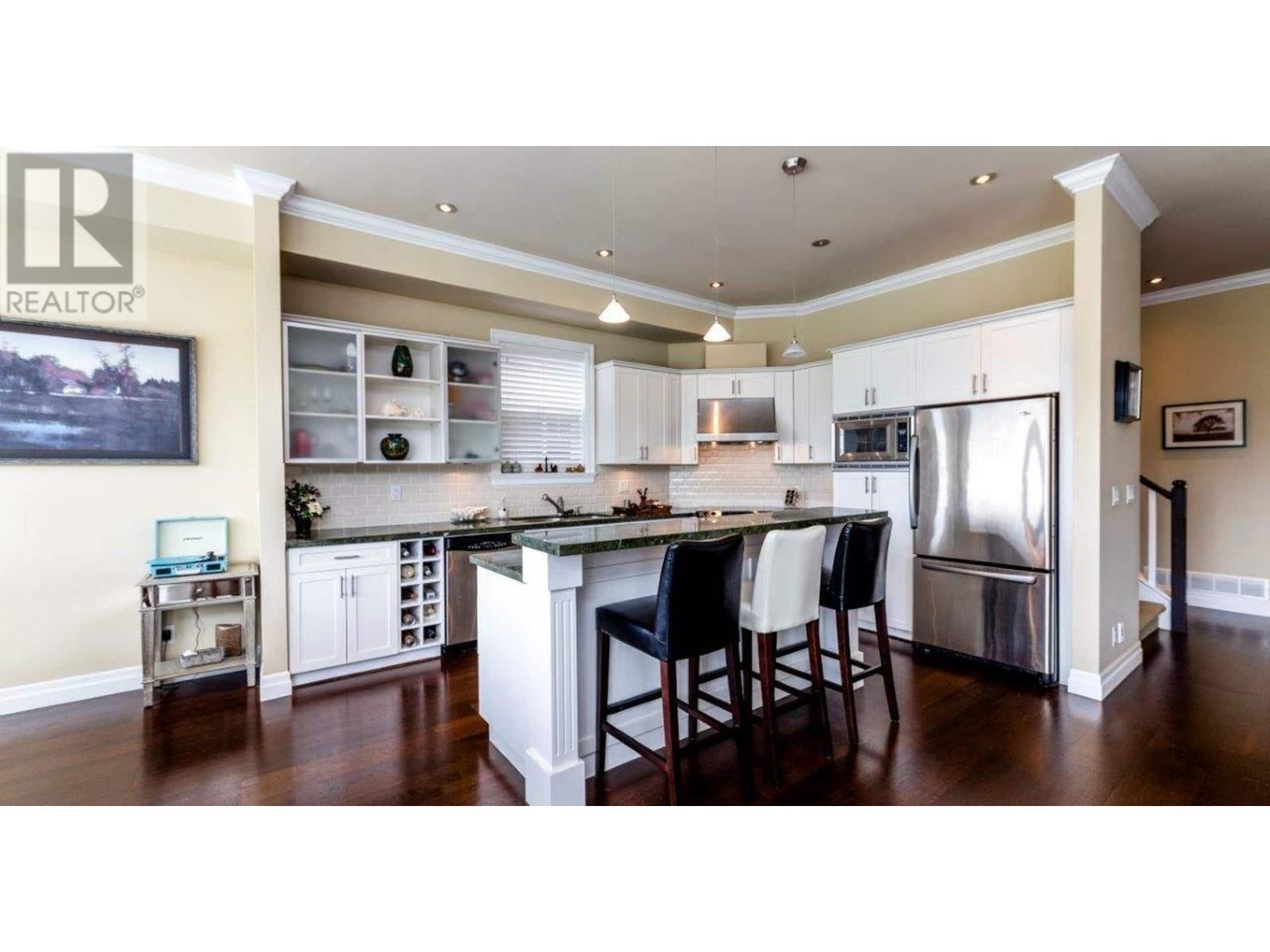 3235 Chartwell Lane, Coquitlam, British Columbia  V3E 3N1 - Photo 4 - R2954237