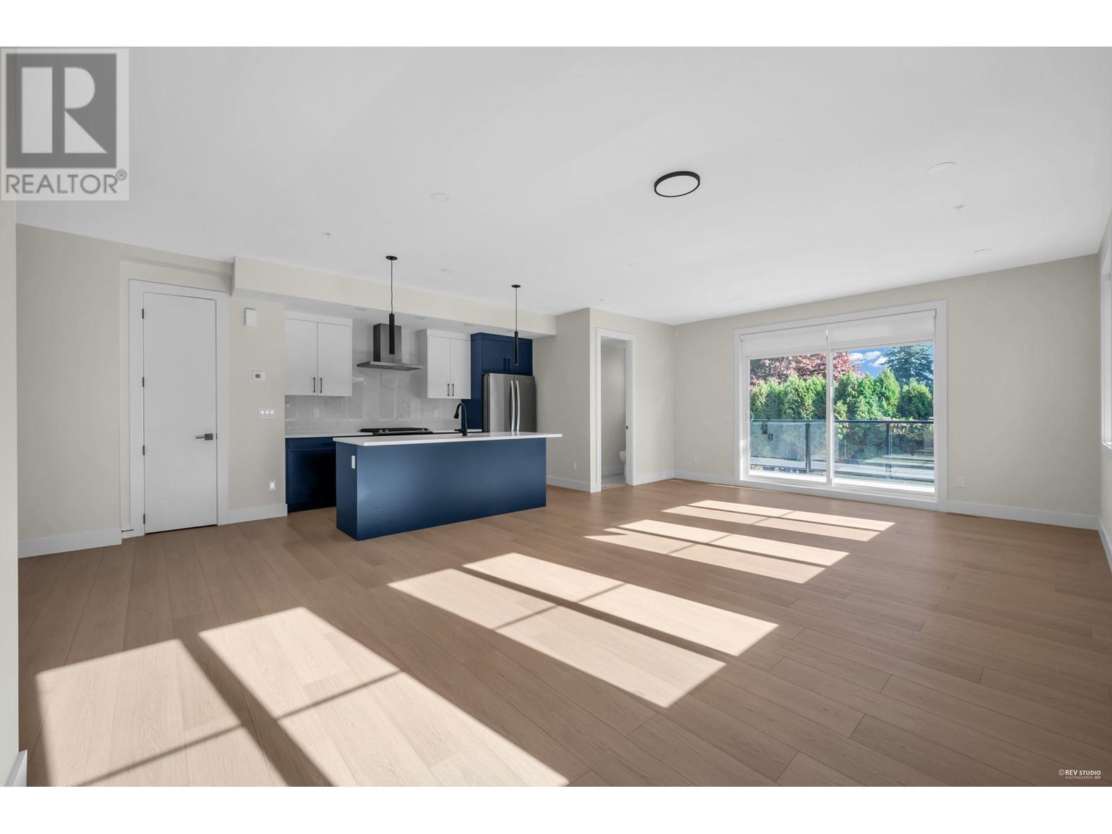 Property at 4 11384 207 STREET image 3