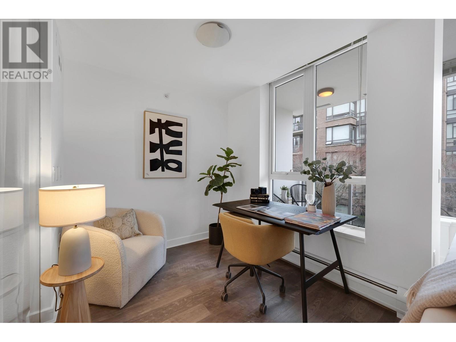 203 175 W 2nd Street, North Vancouver, British Columbia  V7M 0A5 - Photo 3 - R2955430