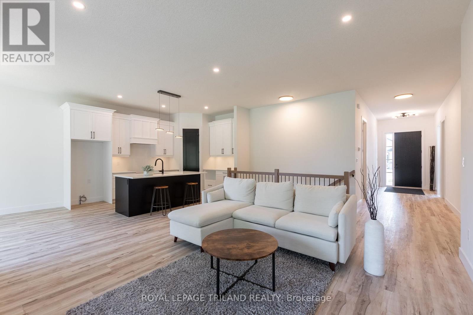 32 Briscoe Crescent, Strathroy-Caradoc, Ontario  N7G 4E2 - Photo 8 - X11921422