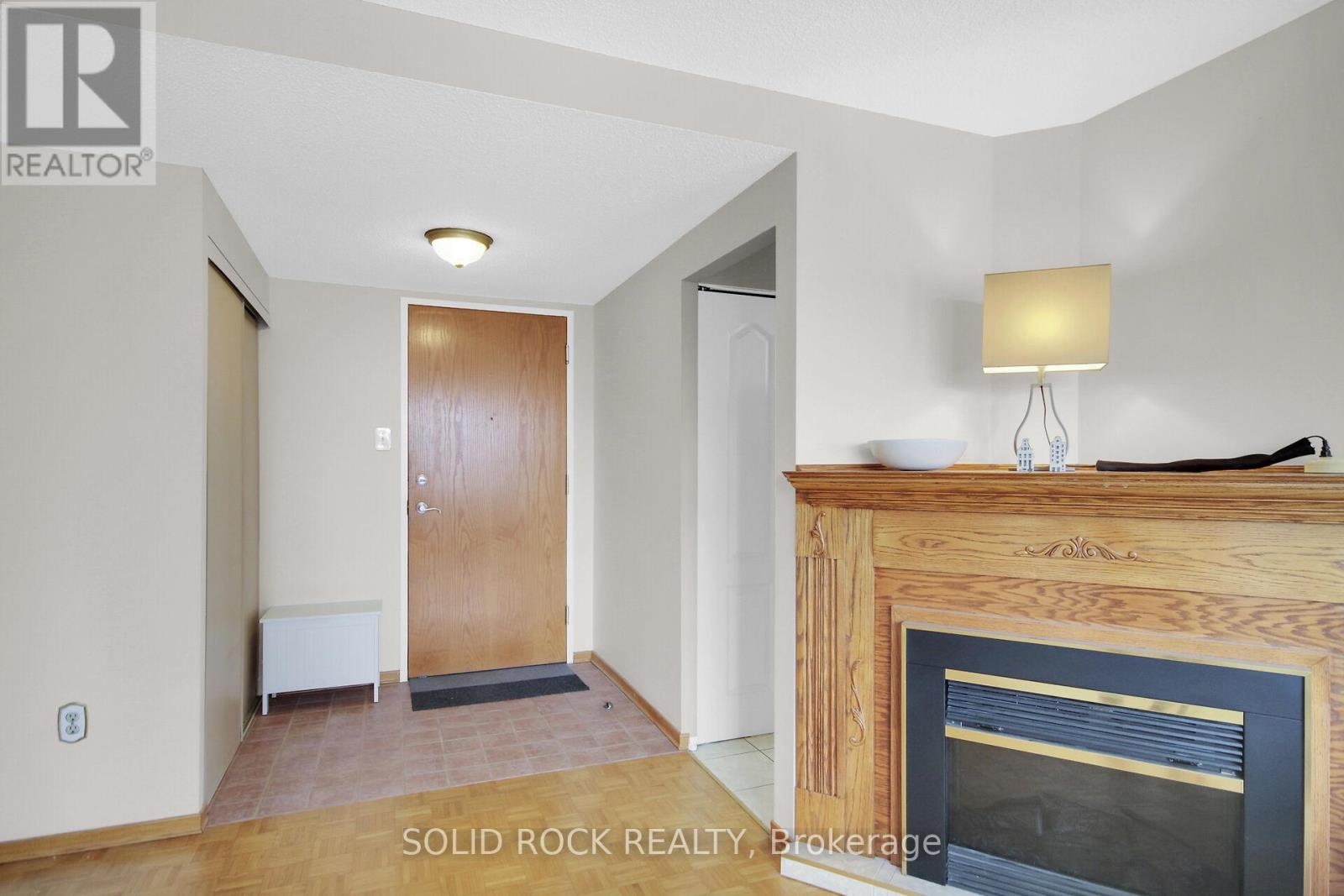 Property at 404 - 2759 CAROUSEL CRESCENT image 4