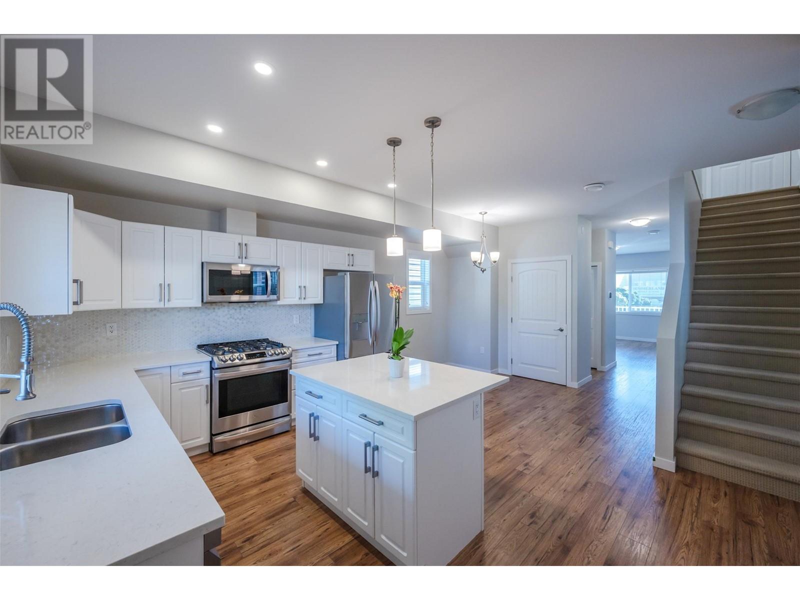Property at 13620 Kelly Avenue image 2