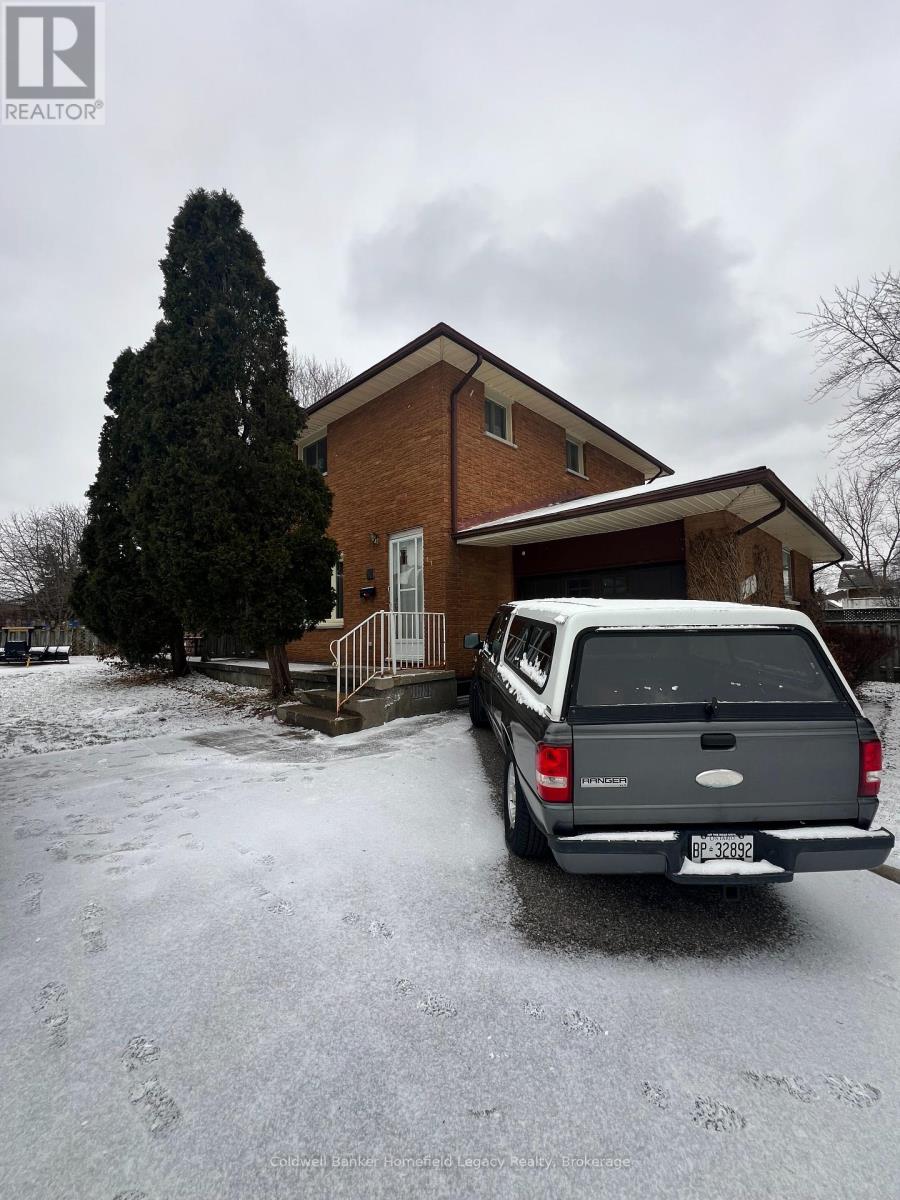 66-68 - 68 Almond Road, London, Ontario  N5Z 4C4 - Photo 2 - X11921417