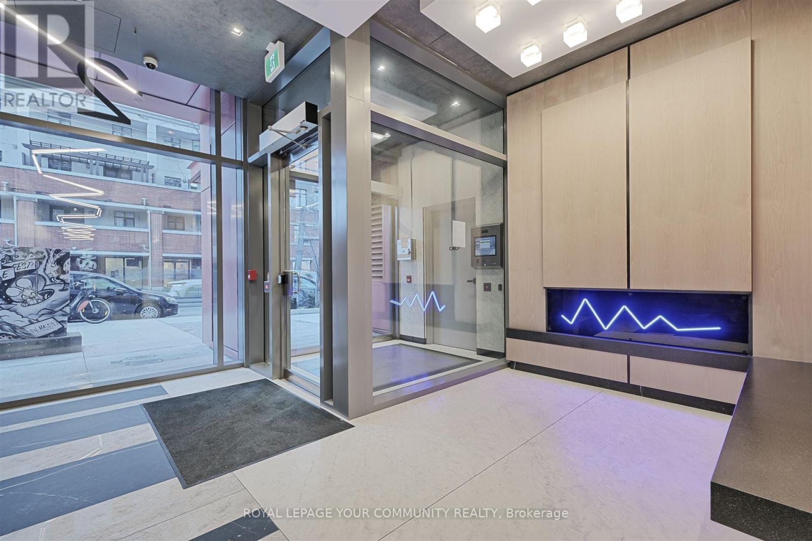 Property at 205 - 2 AUGUSTA AVENUE image 3
