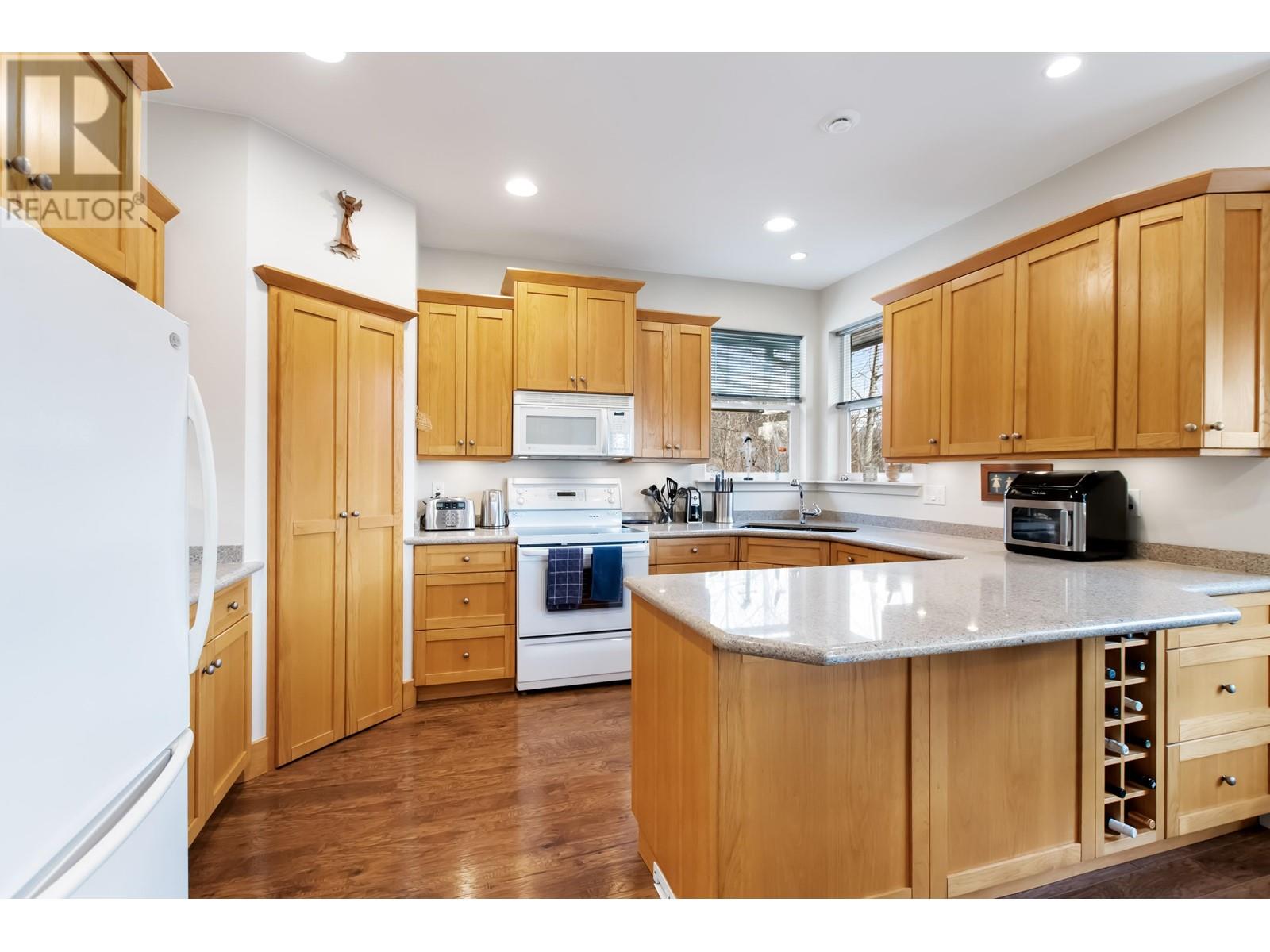 23895 133 Avenue, Maple Ridge, British Columbia  V4R 2V1 - Photo 10 - R2947574