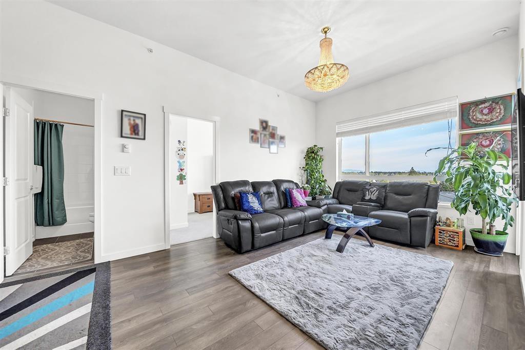 404 13628 81a Avenue, Surrey, British Columbia  V3W 3E2 - Photo 6 - R2954819