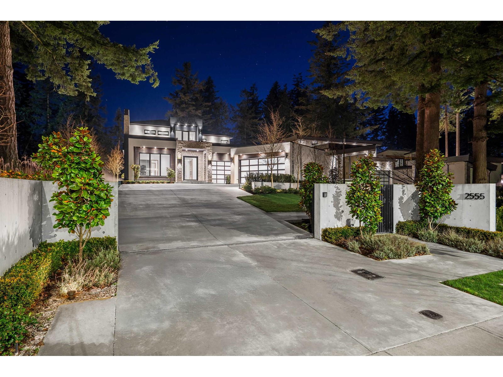 Property at 2555 141 STREET image 2