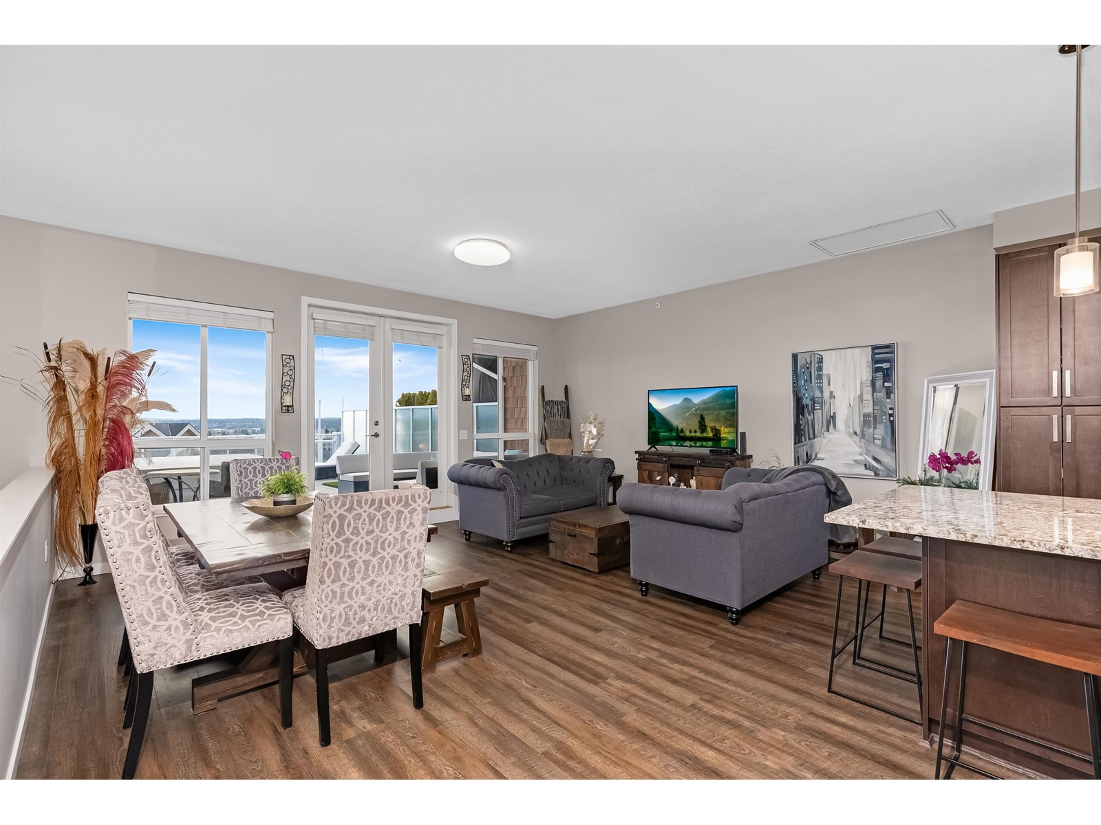 Property at 410 6470 194 STREET image 3