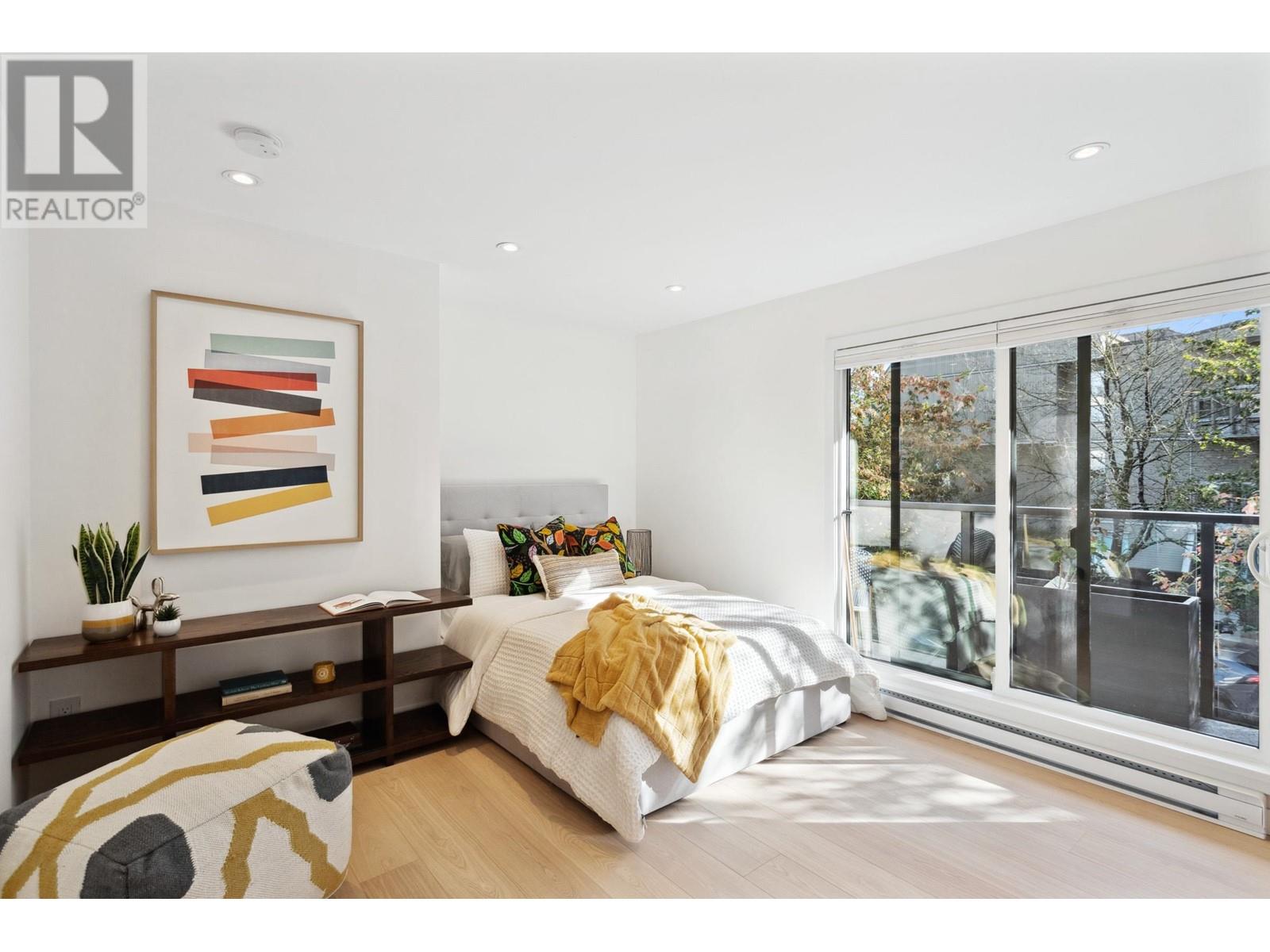 Listing Picture 11 of 22 : 206 1315 W 7TH AVENUE, Vancouver / 溫哥華 - 魯藝地產 Yvonne Lu Group - MLS Medallion Club Member