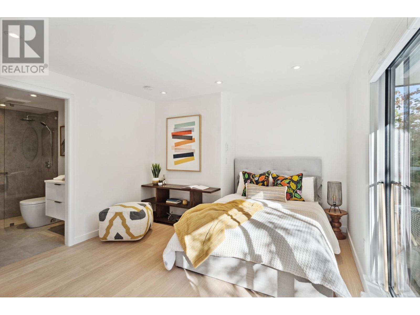 Listing Picture 12 of 22 : 206 1315 W 7TH AVENUE, Vancouver / 溫哥華 - 魯藝地產 Yvonne Lu Group - MLS Medallion Club Member