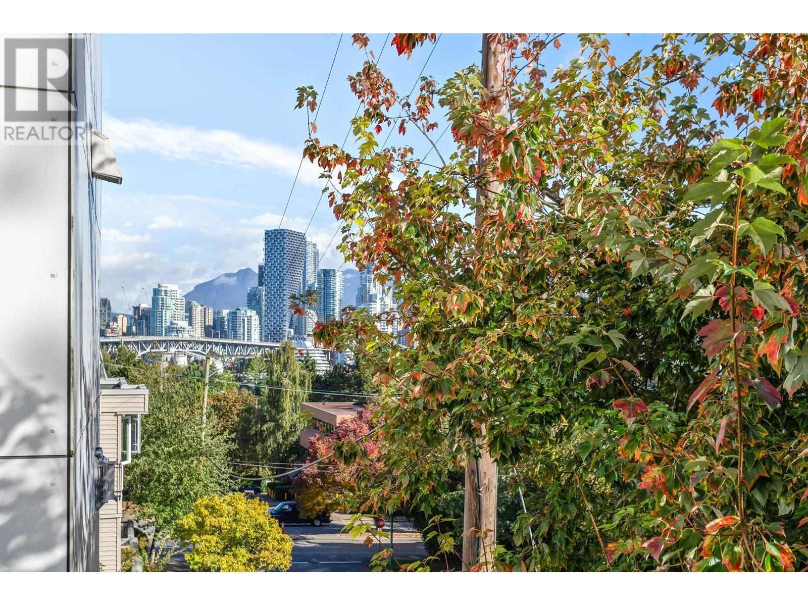 Listing Picture 18 of 22 : 206 1315 W 7TH AVENUE, Vancouver / 溫哥華 - 魯藝地產 Yvonne Lu Group - MLS Medallion Club Member